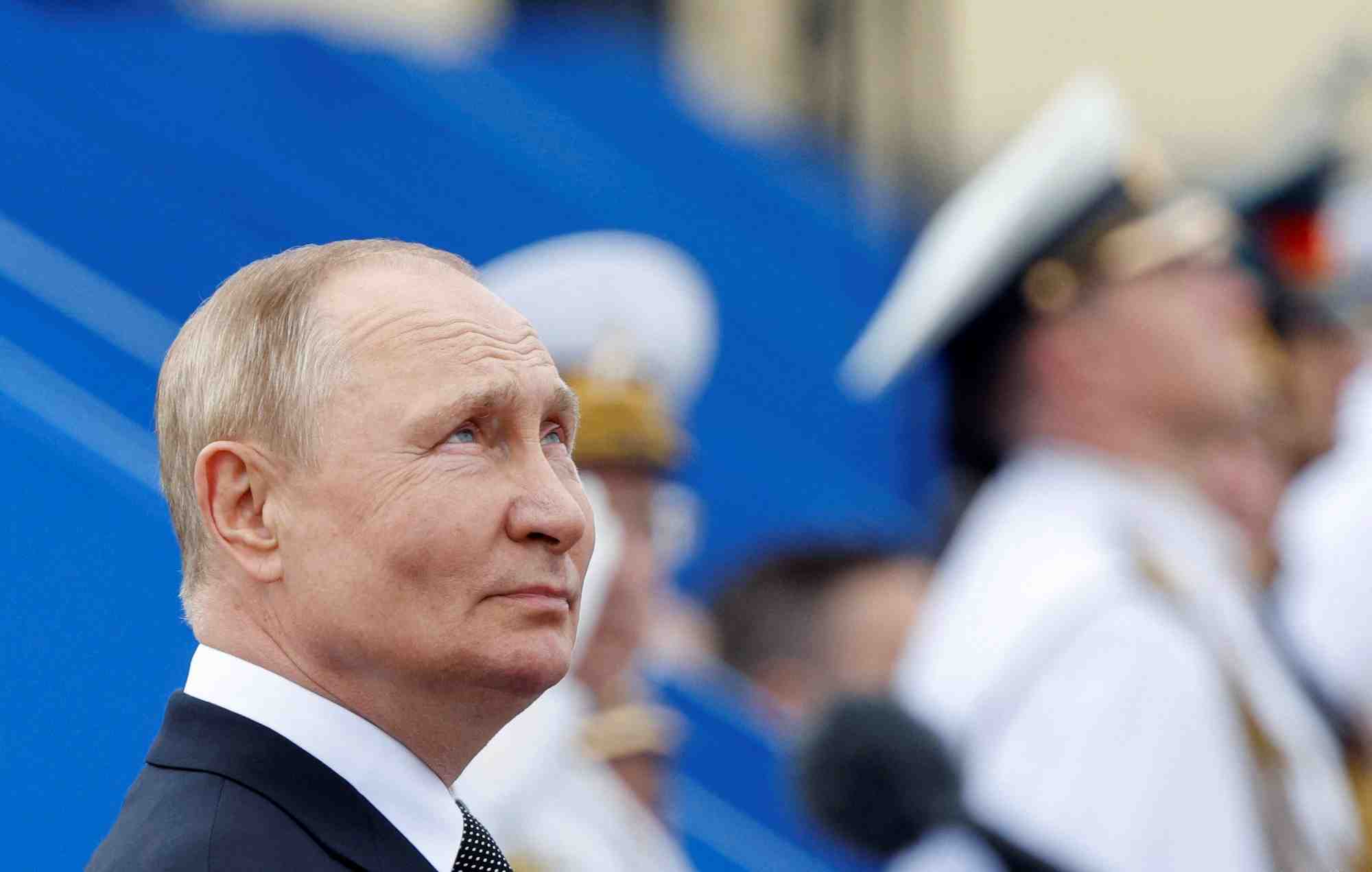La marine russe va se doter de missiles hypersoniques, annonce poutine