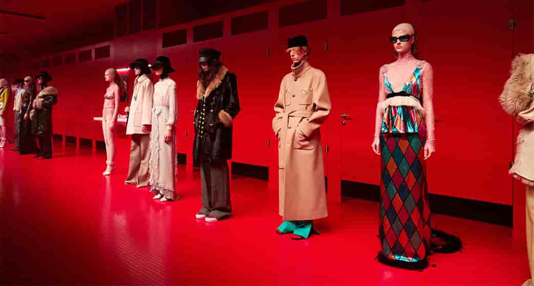 Cette année, la Fashion Week veut remettre la fête au goût du jour.