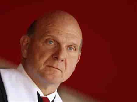 LE TITRE MICROSOFT GRIMPE APRÈS L'APPEL À DÉMISSION DE STEVE BALLMER