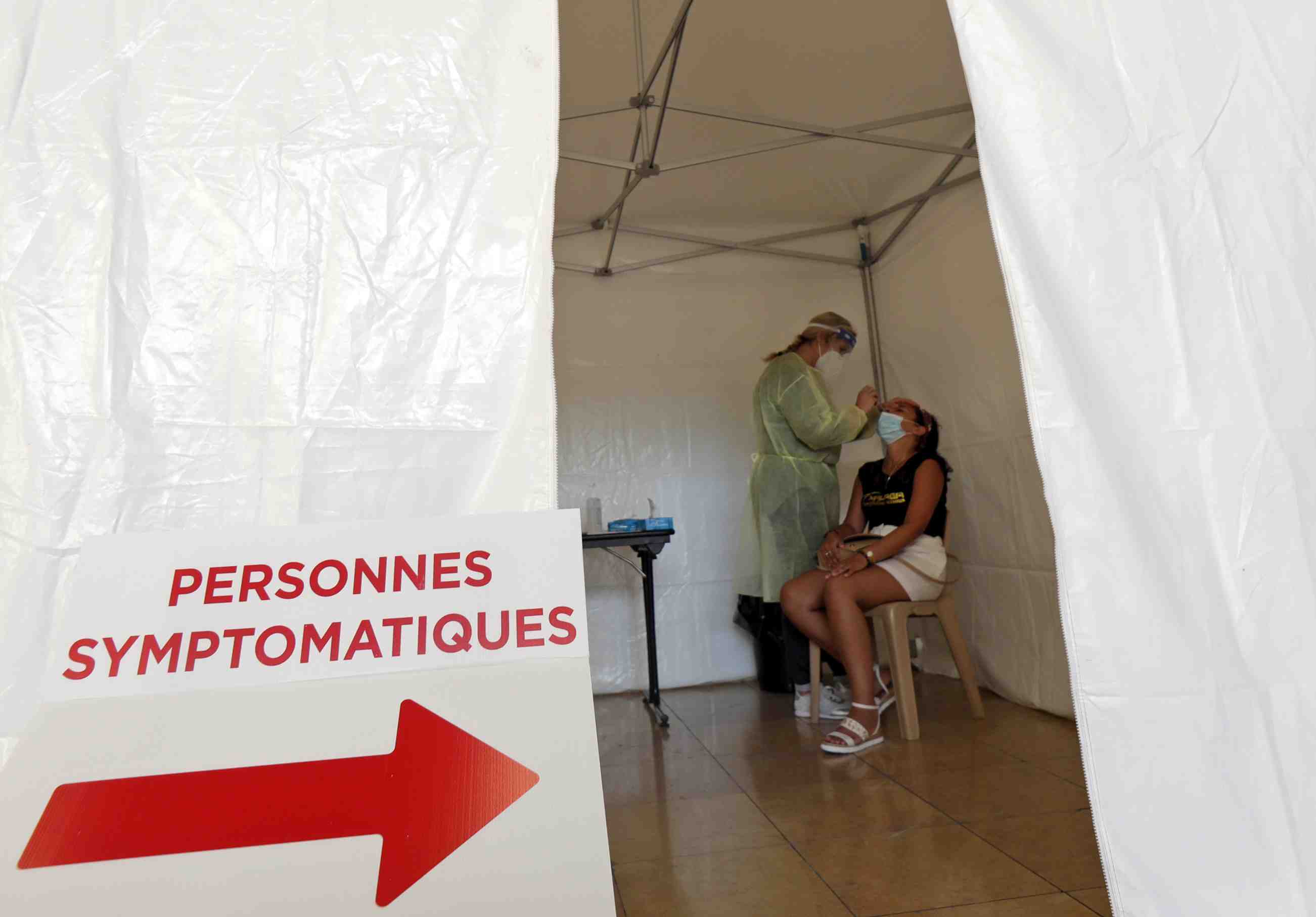 Coronavirus: le bilan quotidien des cas en hausse en france