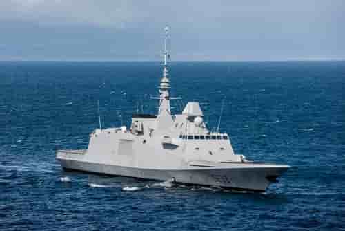 Le 10 décembre, la Languedoc avait dû procéder à des tirs de missiles antiaériens Aster 15 pour abattre deux drones qui se dirigeaient droit sur elle.