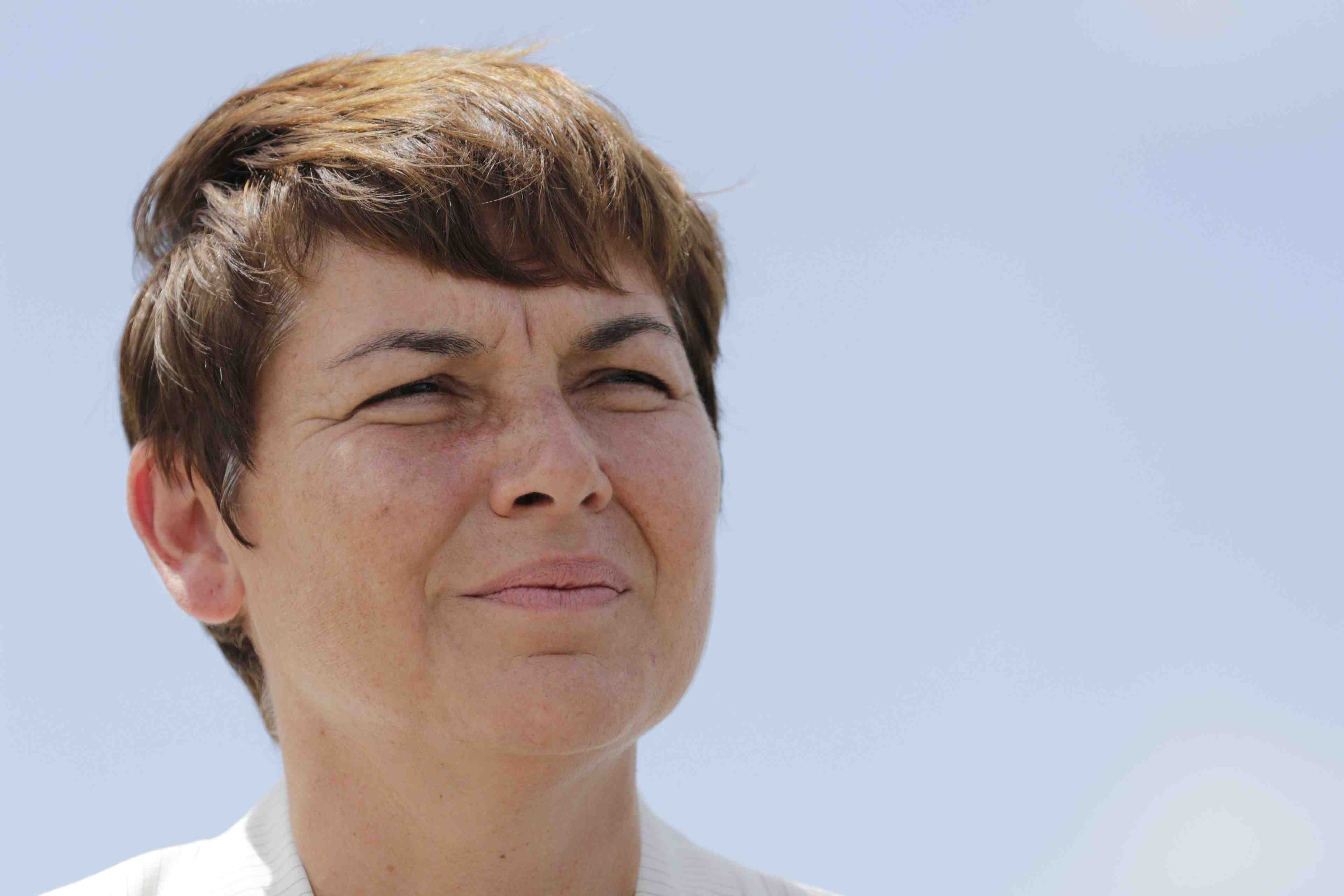 La reunion reste paralysee par les barrages des "gilets jaunes"