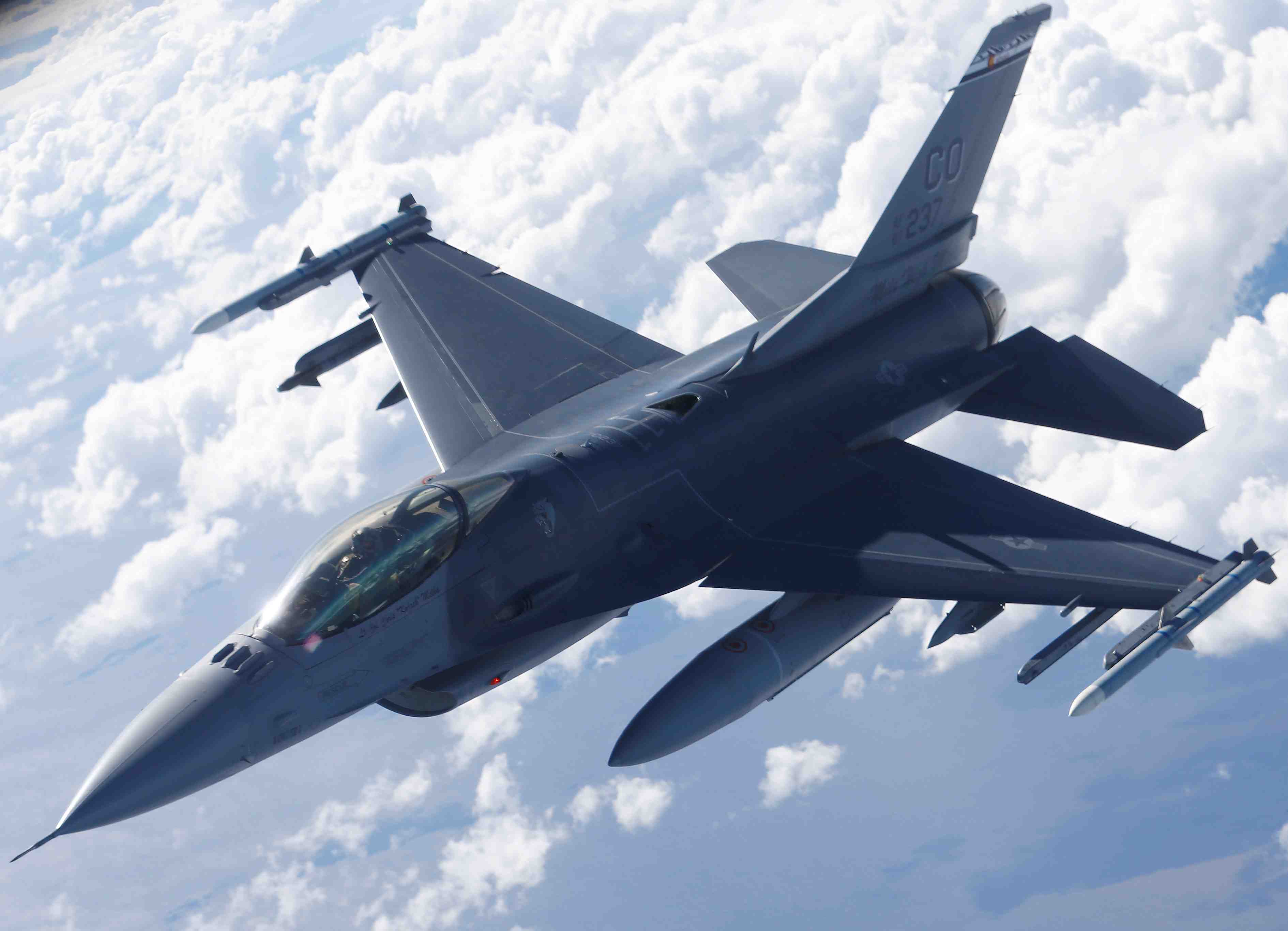 Washington approuve une possible vente d'avions de combat a taiwan