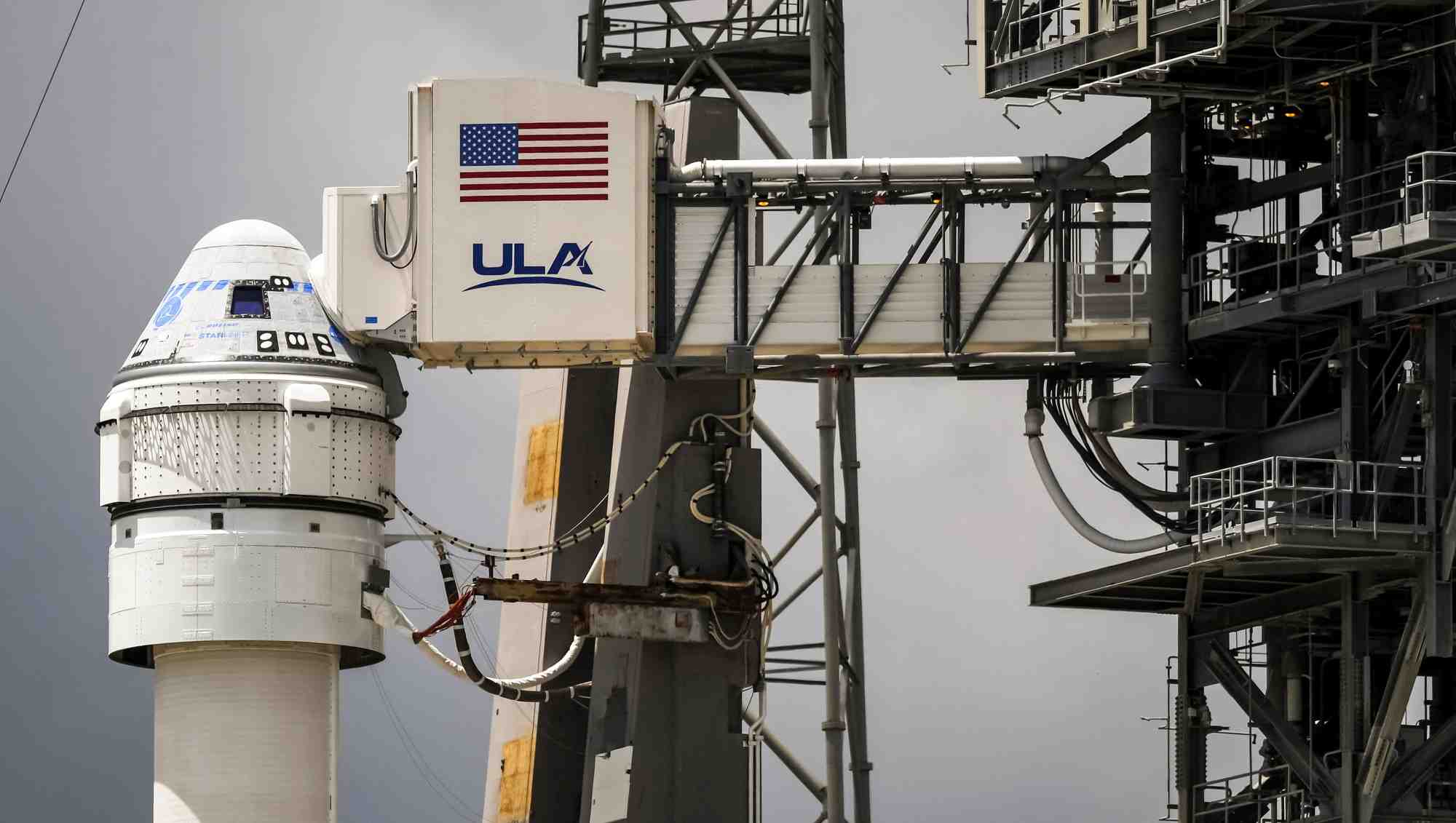 Le starliner de boeing effectue un vol d'essai vers l'iss
