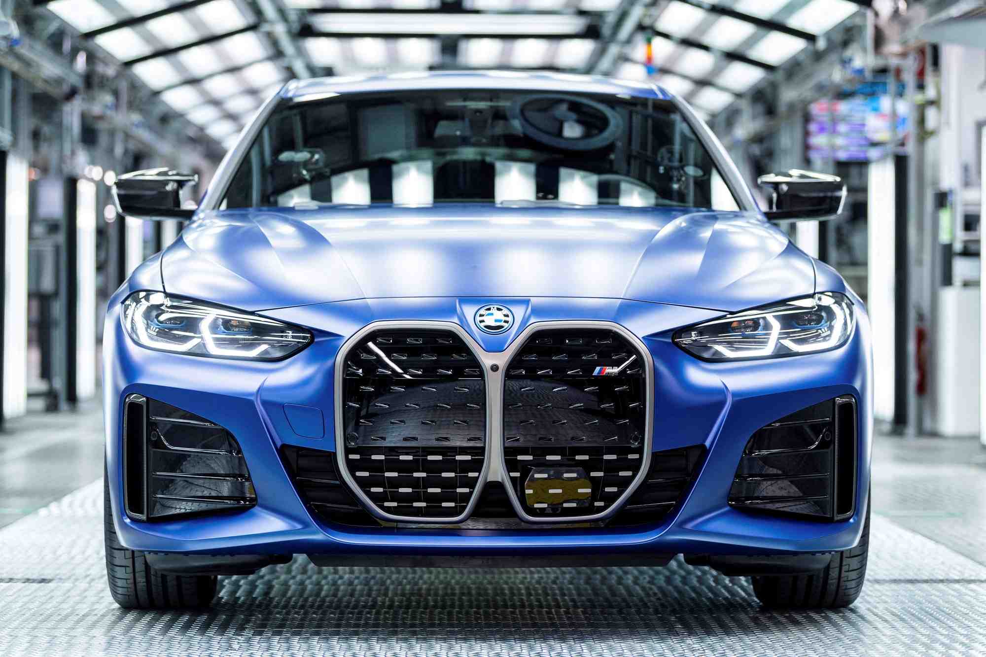 Bmw prevoit une baisse de la production en 2022 avec la volatilite des marches