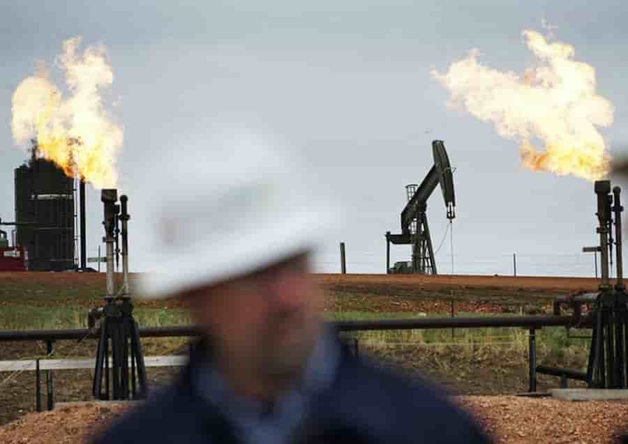 Vers 9h20 ce matin, le prix du baril de Brent de la mer du Nord dévissait en effet de 4,48 % à 62,64 dollars.