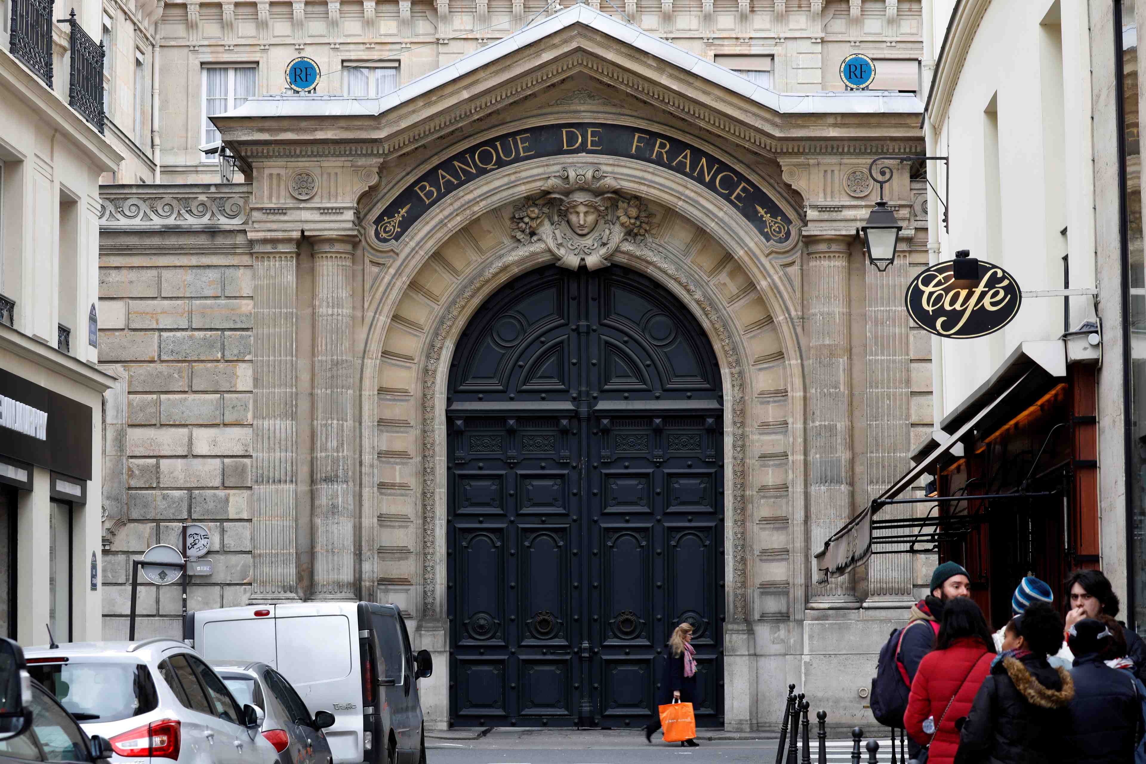 La banque de france doit accentuer sa mue, juge la cour des comptes