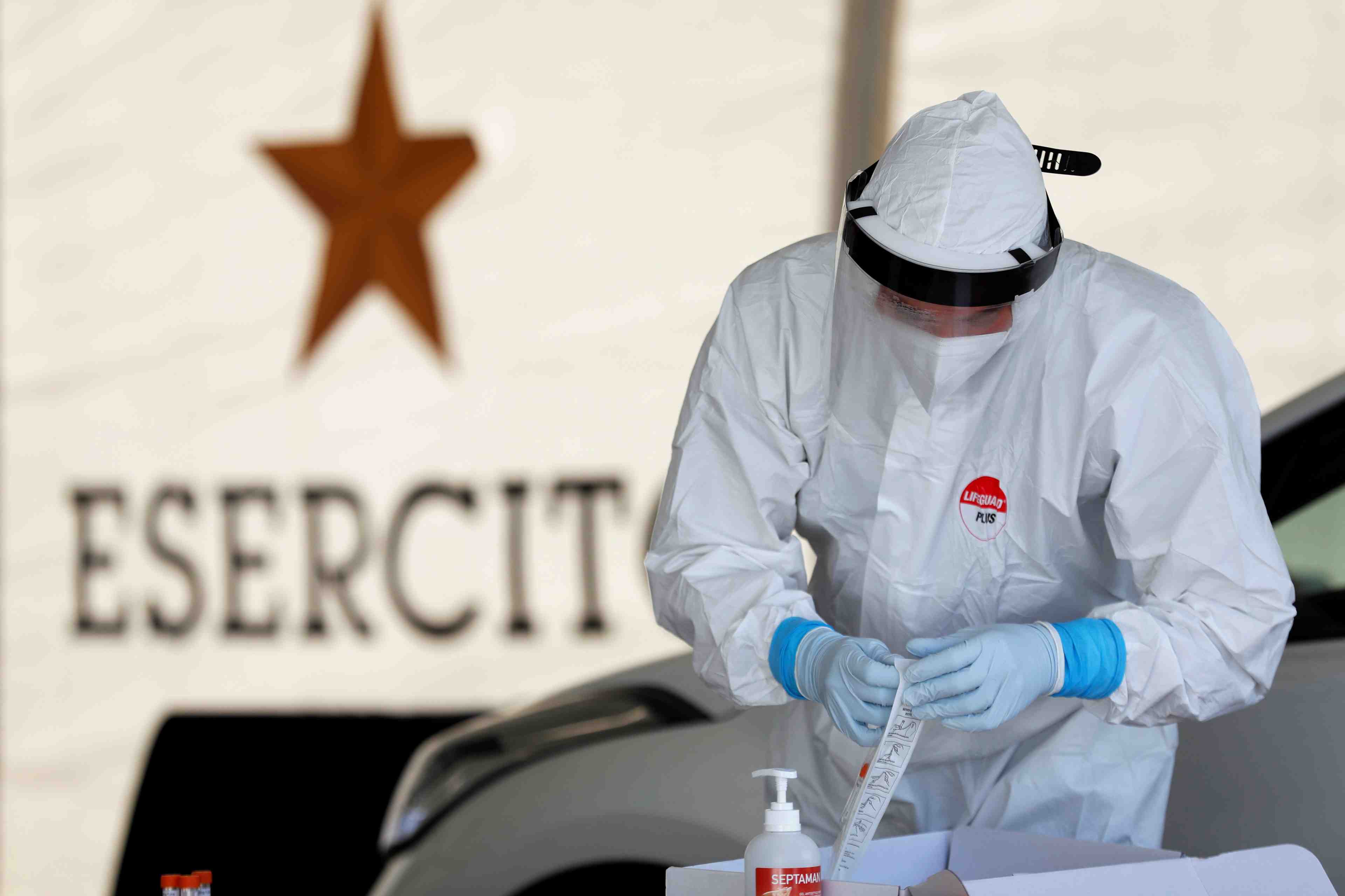 Coronavirus: nouveau record de contaminations en italie, hausse marquee en lombardie