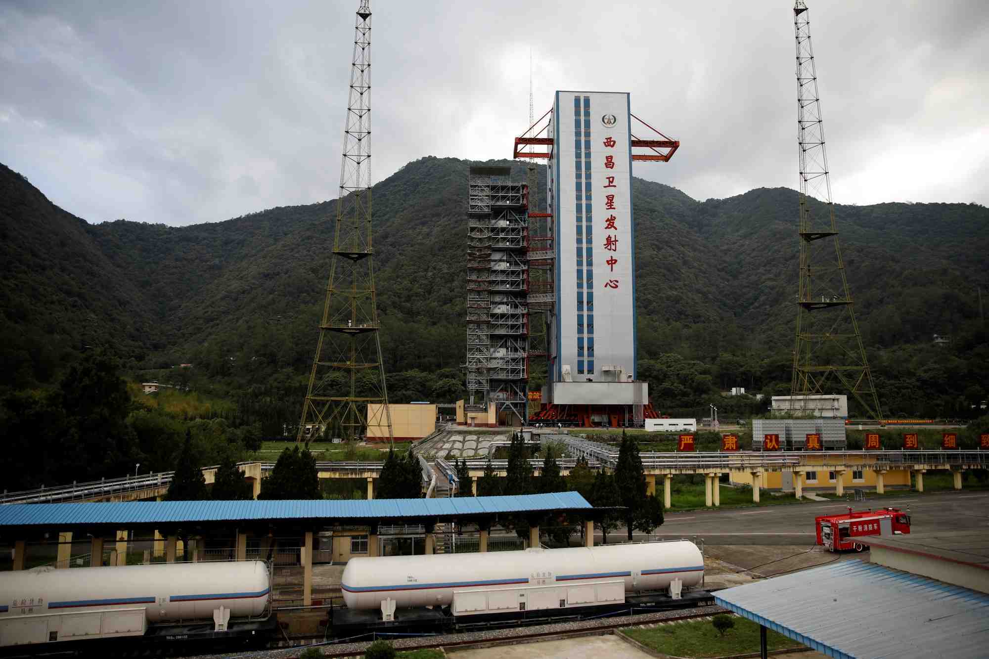 Le chinois geely lance ses neuf premiers satellites en orbite basse