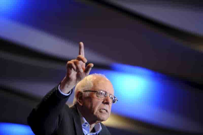 Bernie sanders s'appuie sur les democrates mecontents