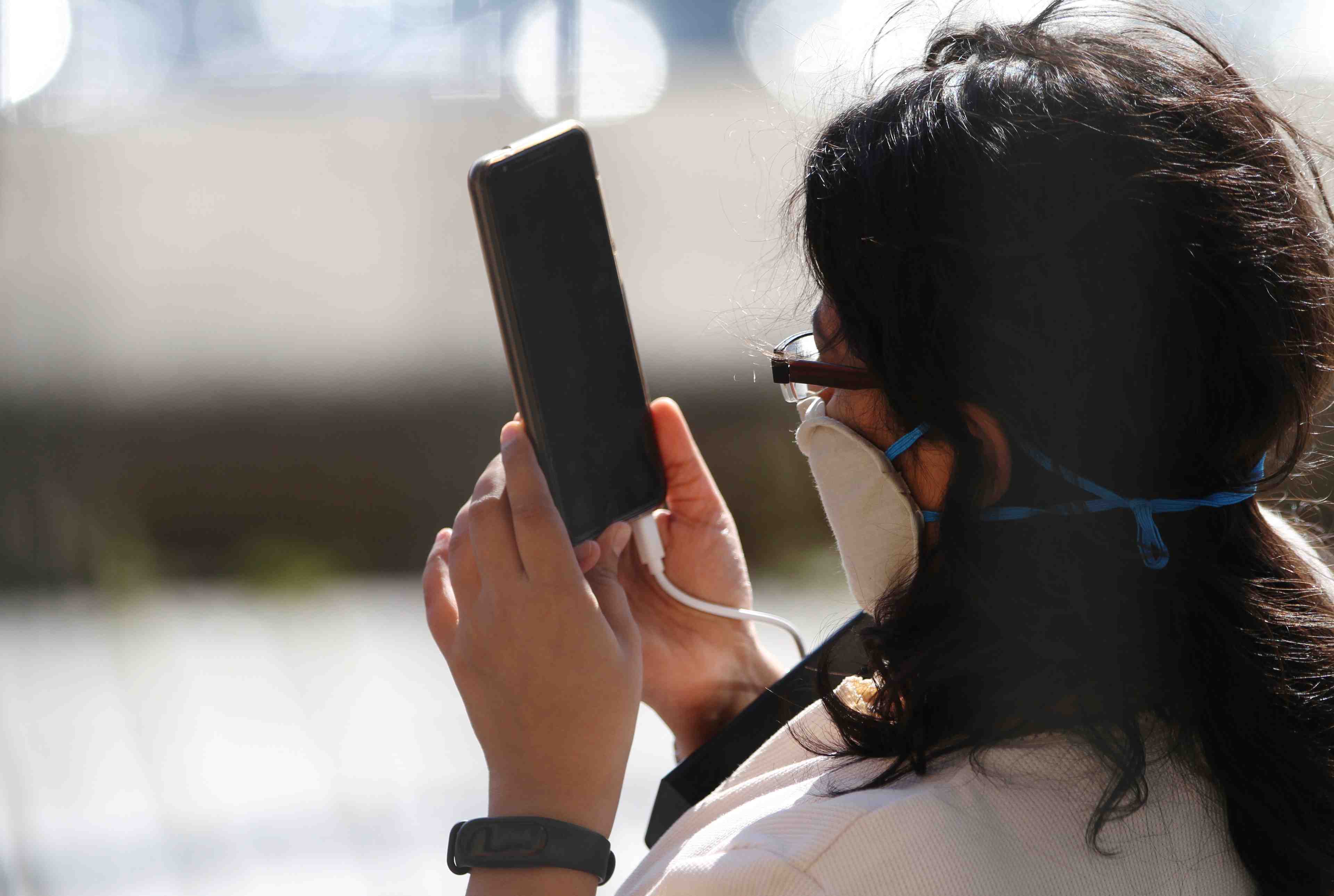 Coronavirus: l'angleterre lance une application de suivi pour smartphone