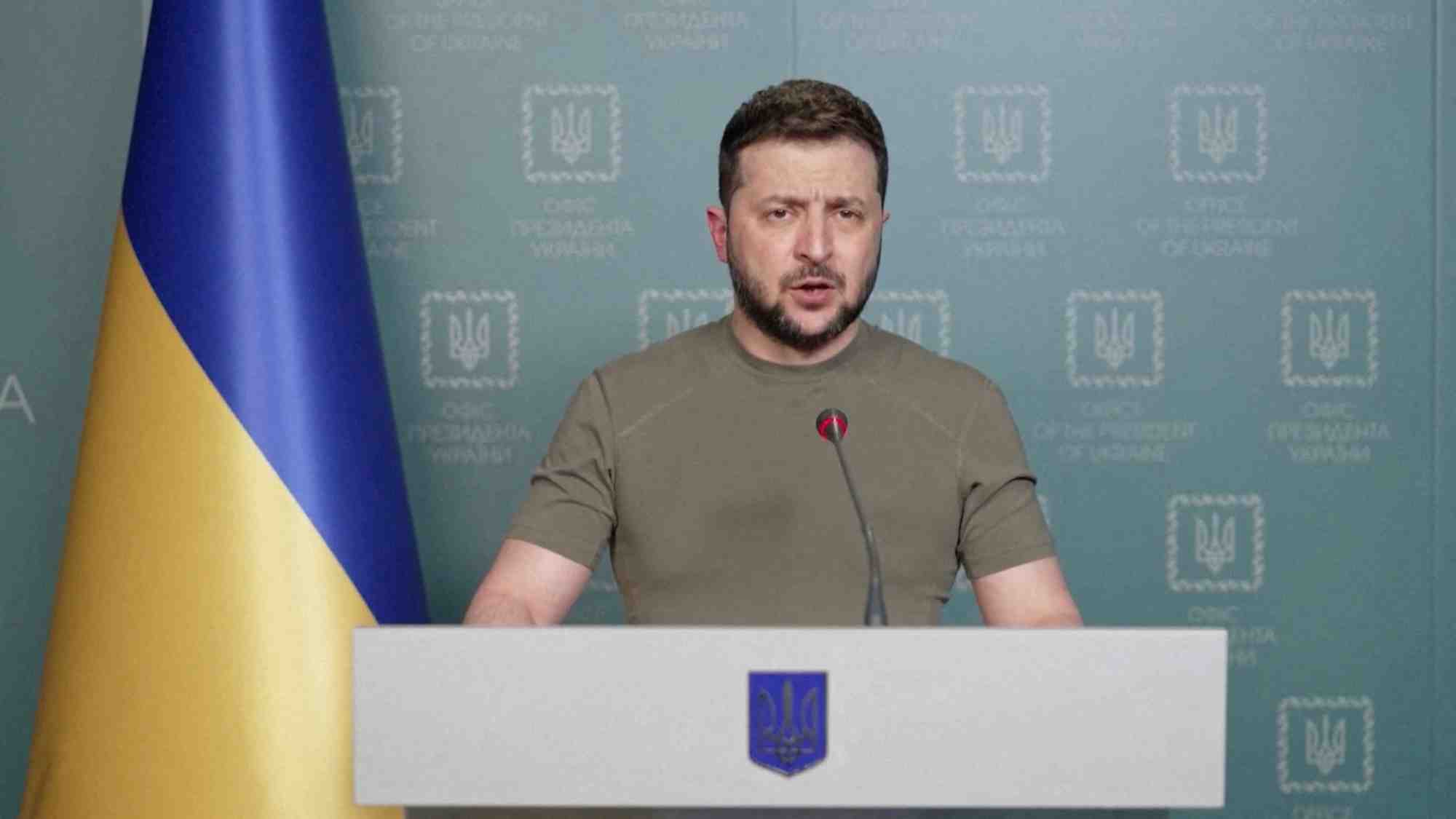 Ukraine: zelensky declare que la region du donbass est completement detruite