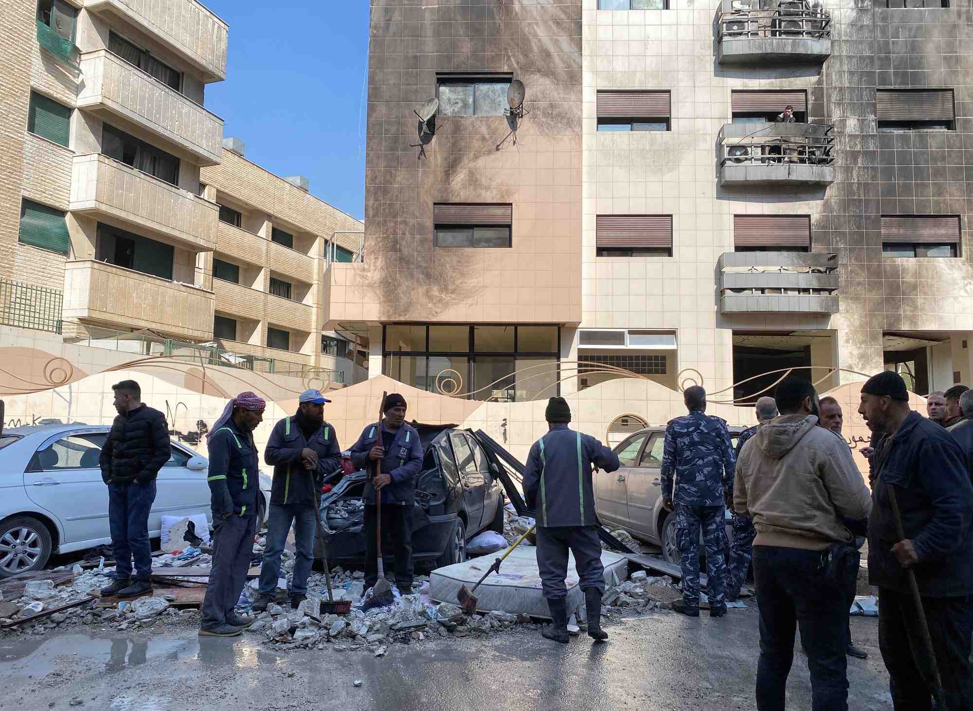 Un batiment endommage dans le quartier de kafr sousa