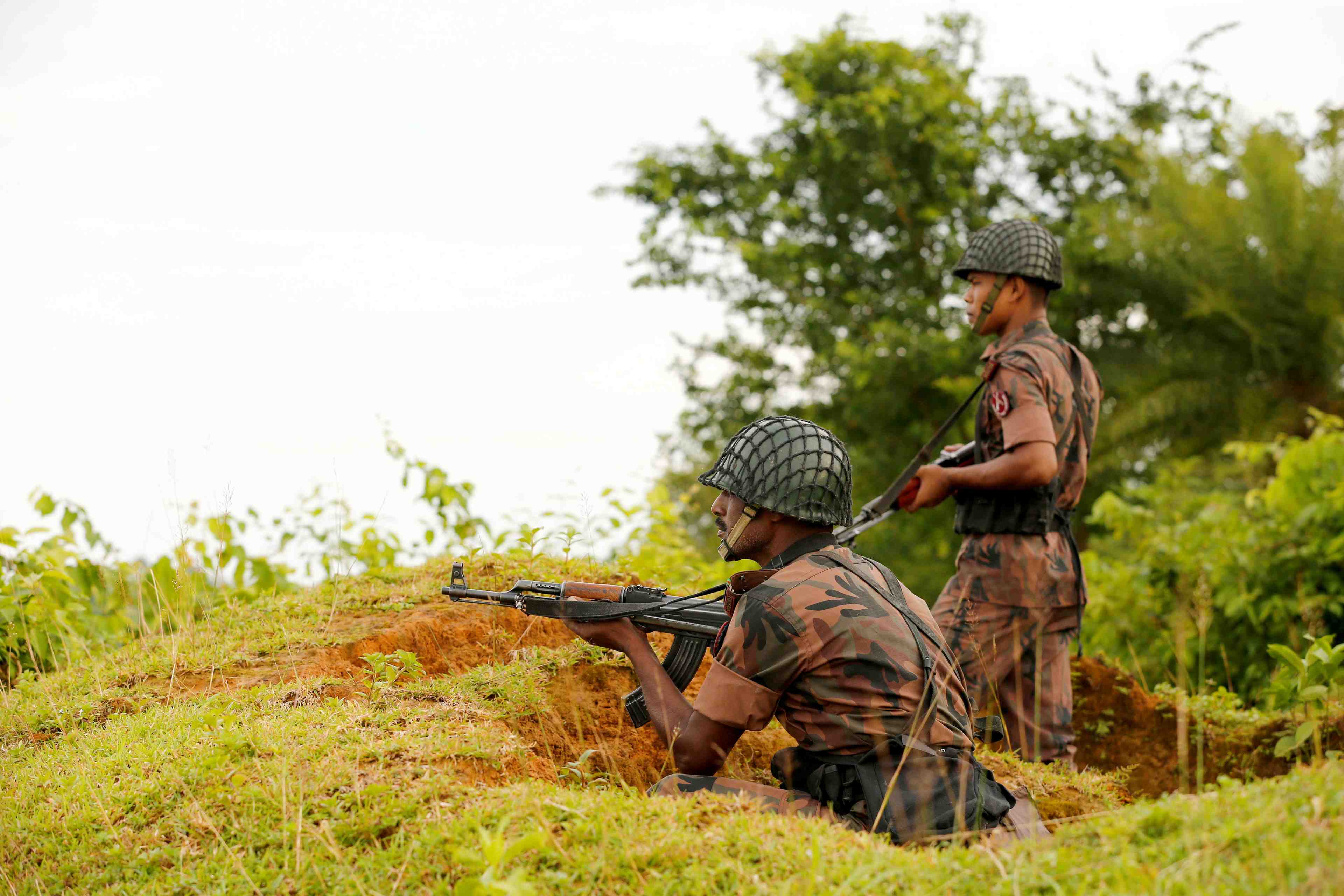 Combats et exodes continuent dans le nord-ouest de la birmanie
