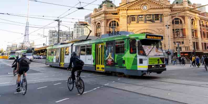 71% de l'activité de Transdev se fait en dehors de la France. L'opérateur a notamment remporté le contrat d'exploitation du tramway de Melbourne, en Australie.