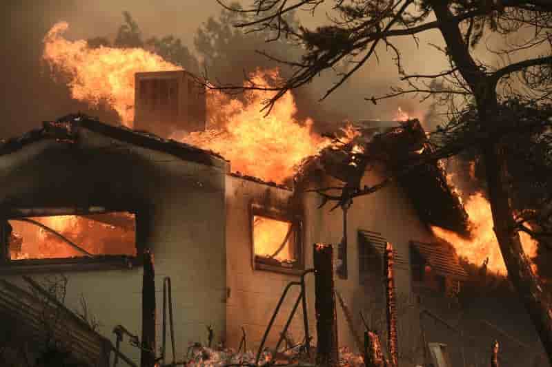Incendie incontrole en californie