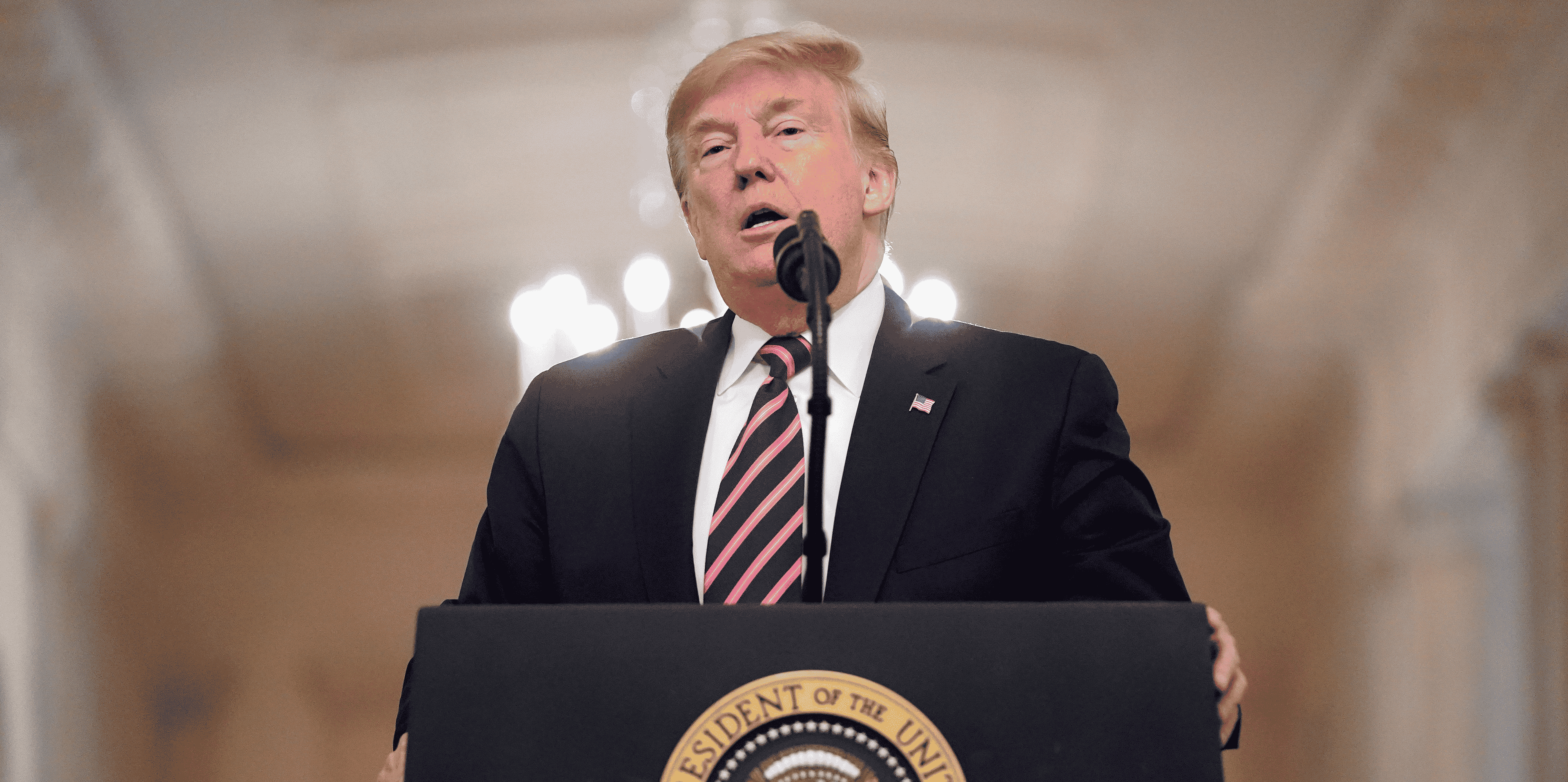 Les americains tres divises sur l'acquittement de trump