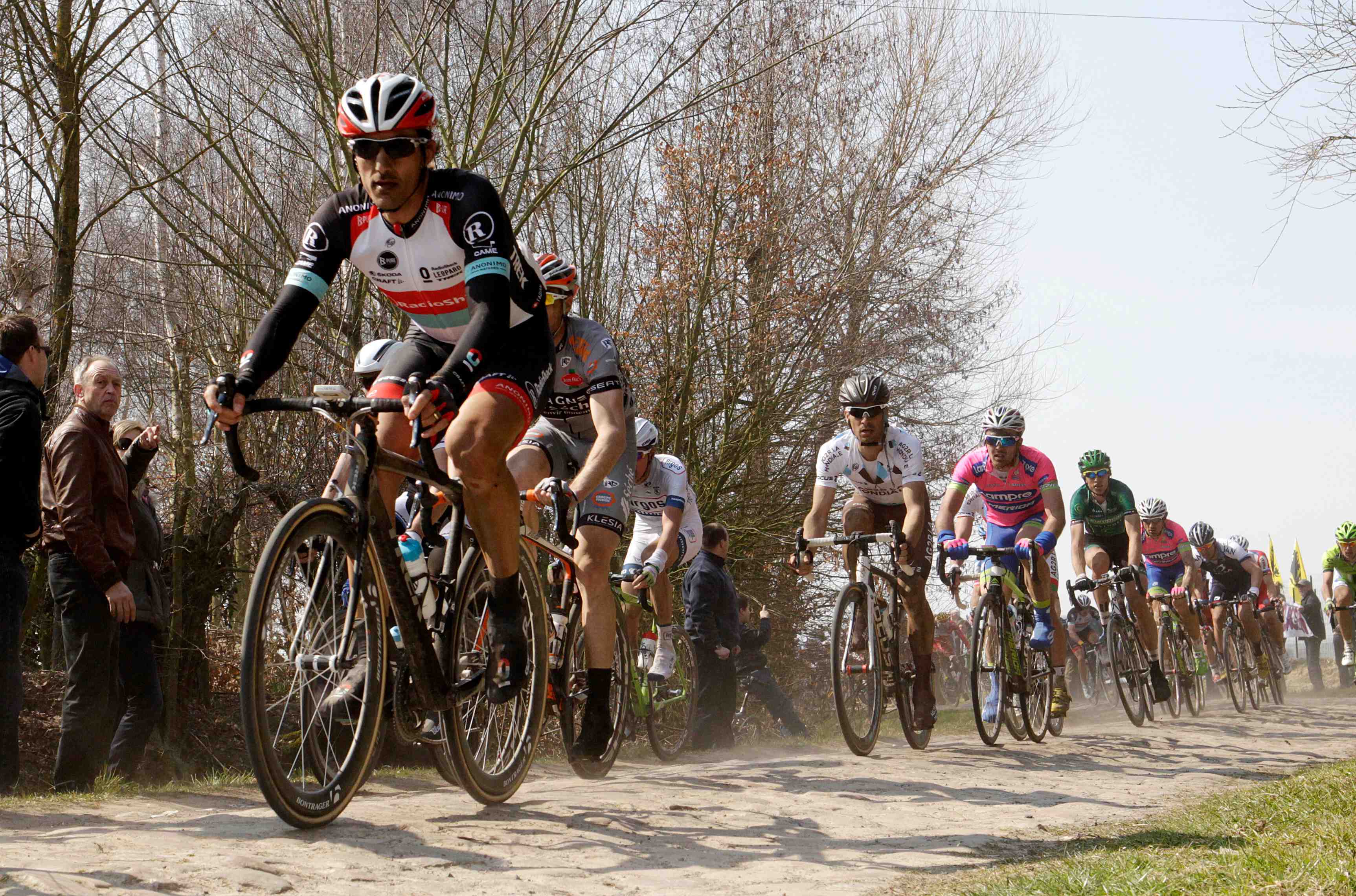 Coronavirus:la course cycliste paris-roubaix annulee