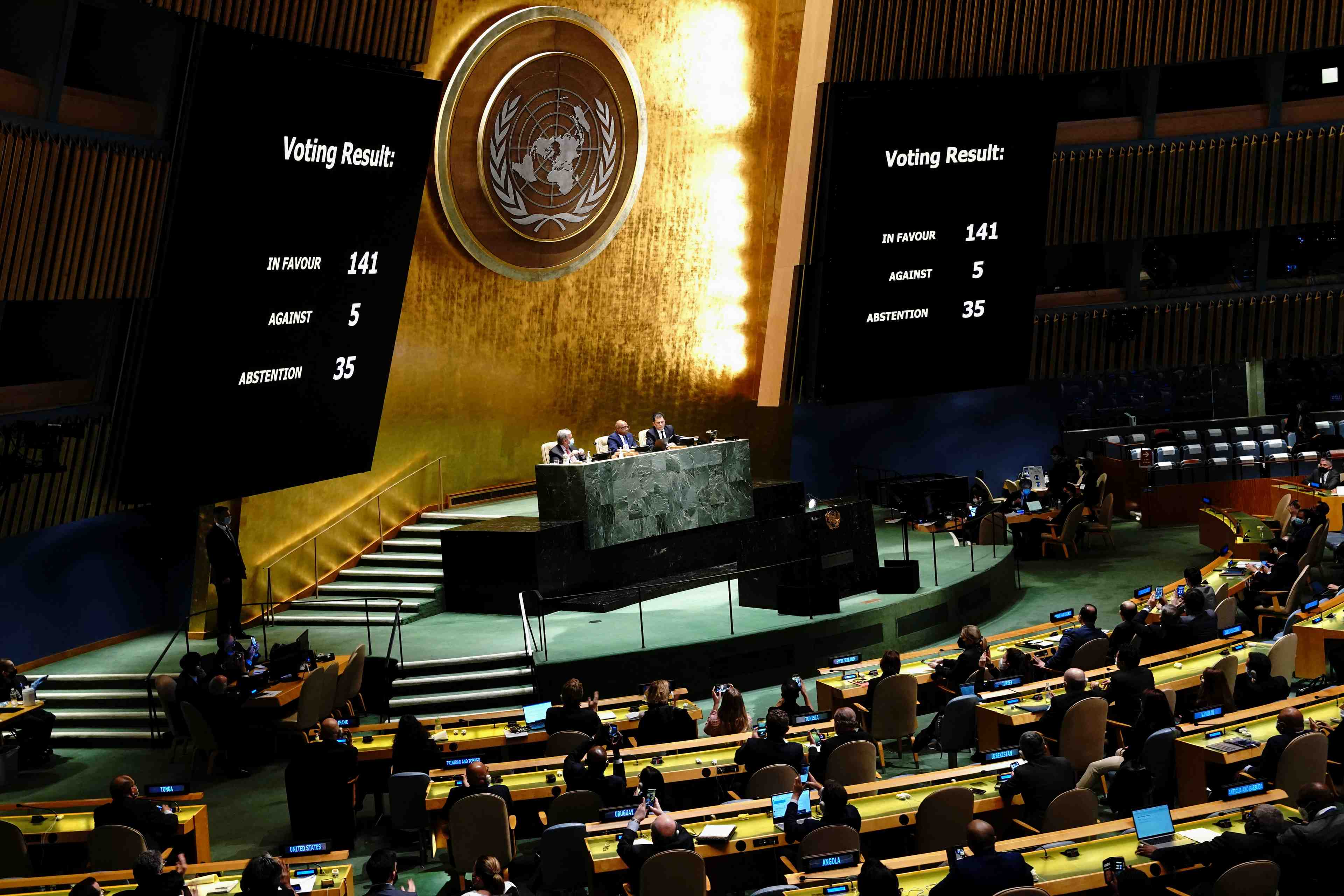 Ukraine: l'assemblee generale de l'onu denonce l'invasion russe