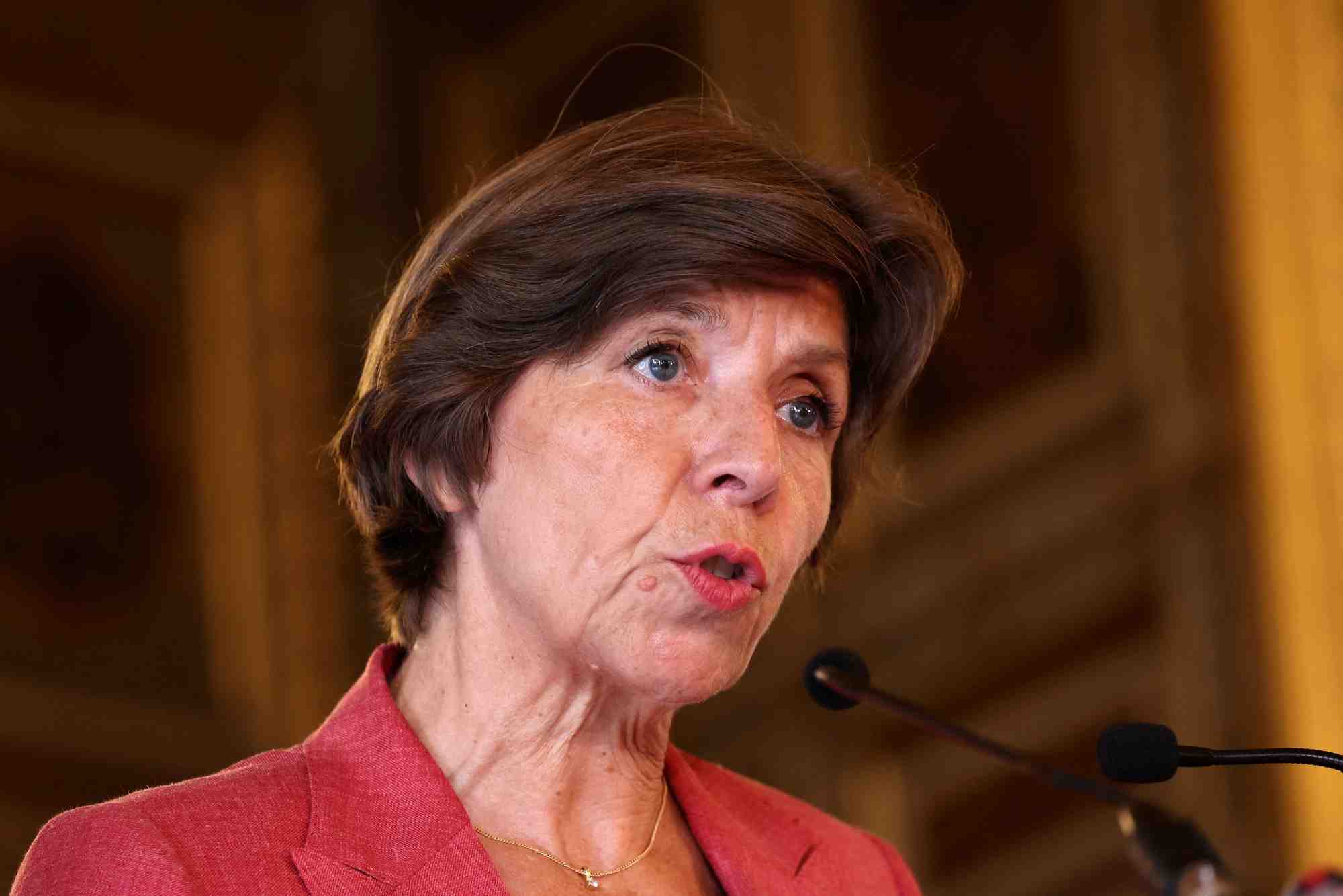 La ministre francaise des affaires etrangeres catherine colonna