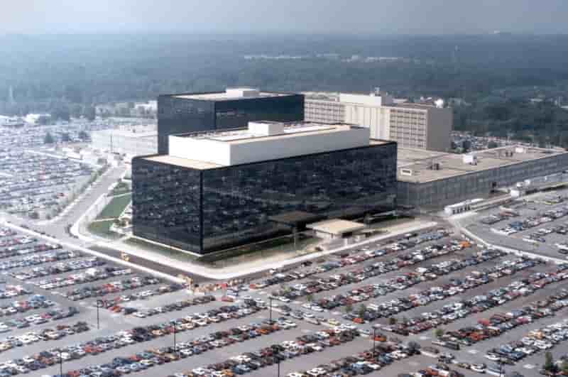 Arrestation d’un homme suspecte d’avoir vole des donnees a la nsa