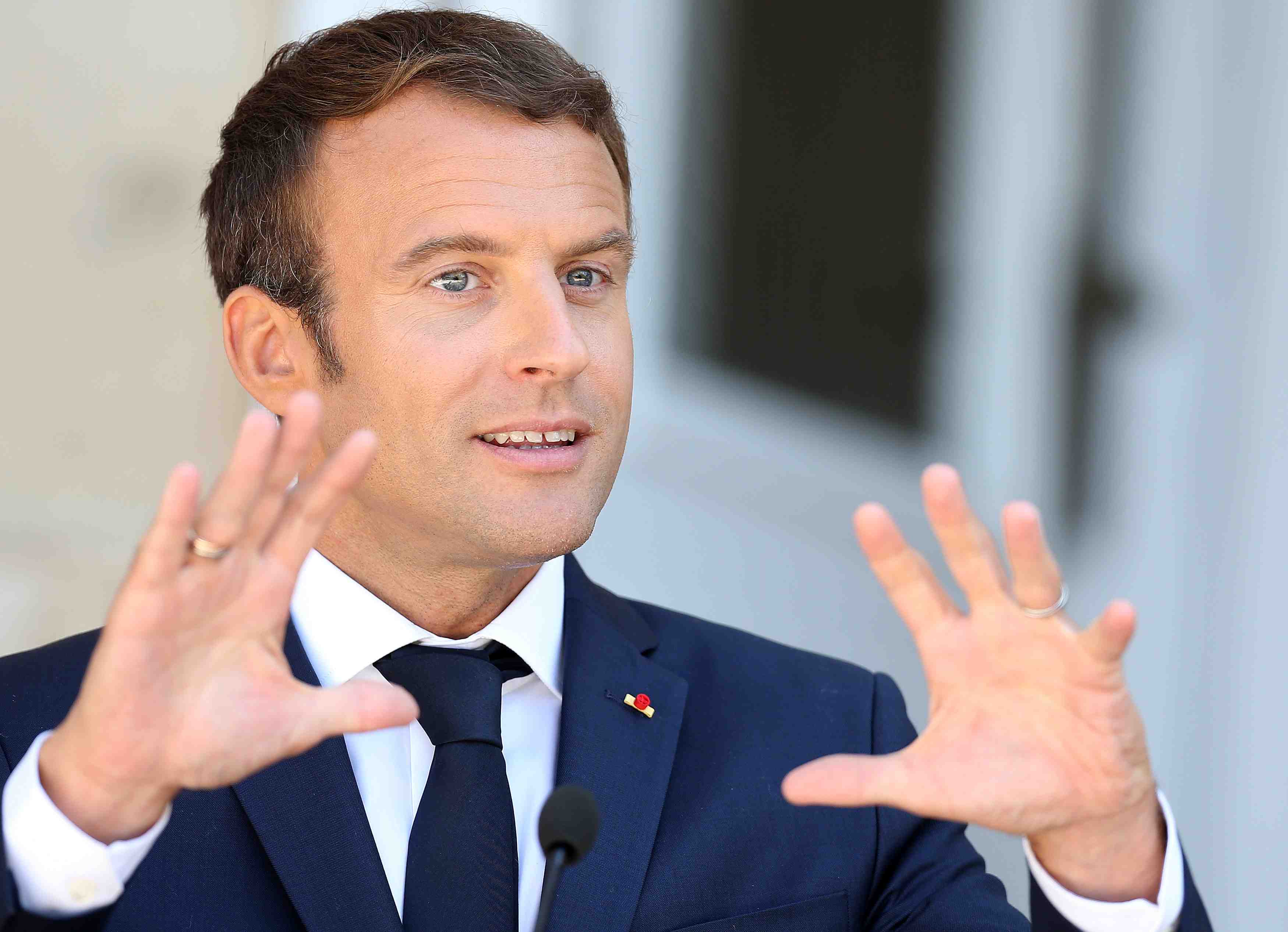 Coup d'envoi d'une rentree difficile pour l'executif