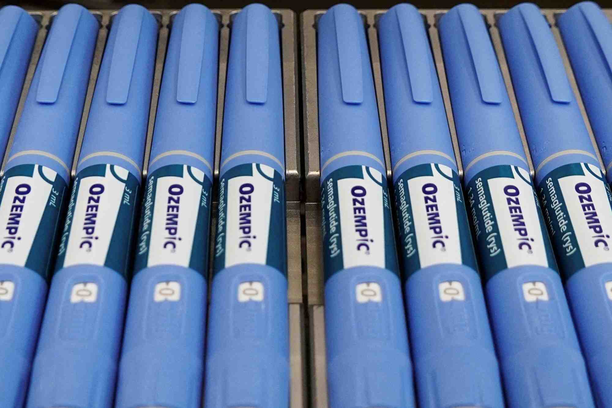Des stylos ozempic sur une chaine de production du site de novo nordisk a hillerod