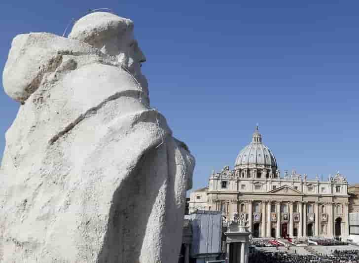 Enquete de la police apres la decouverte d'ossements au vatican