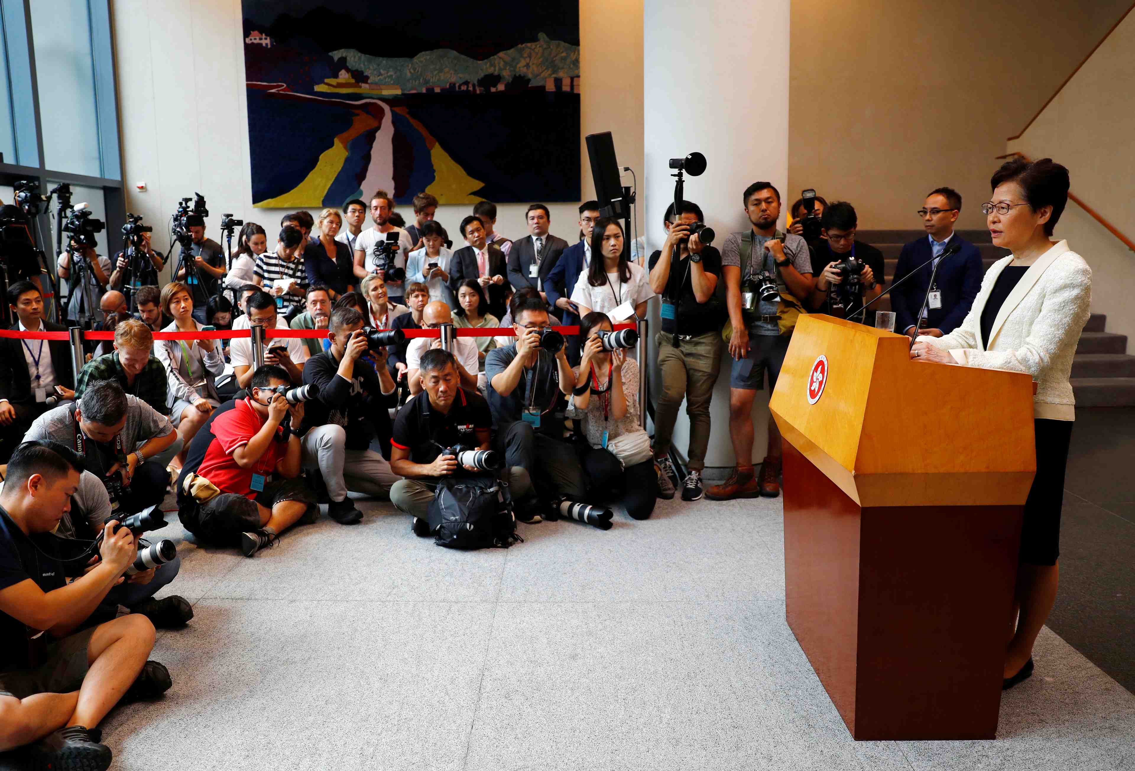 Hong kong: lam annonce le retrait du projet de loi d'extradition