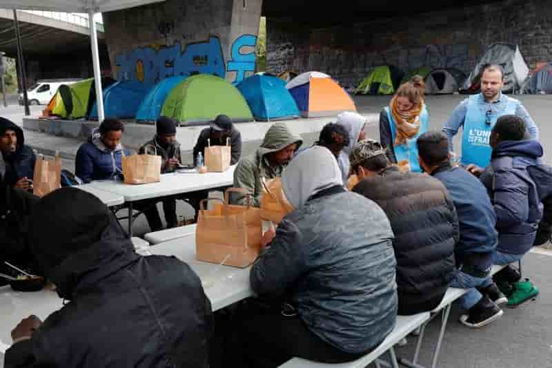 Les migrants de la chapelle seront repartis