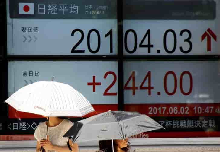 Tokyo cloture en hausse