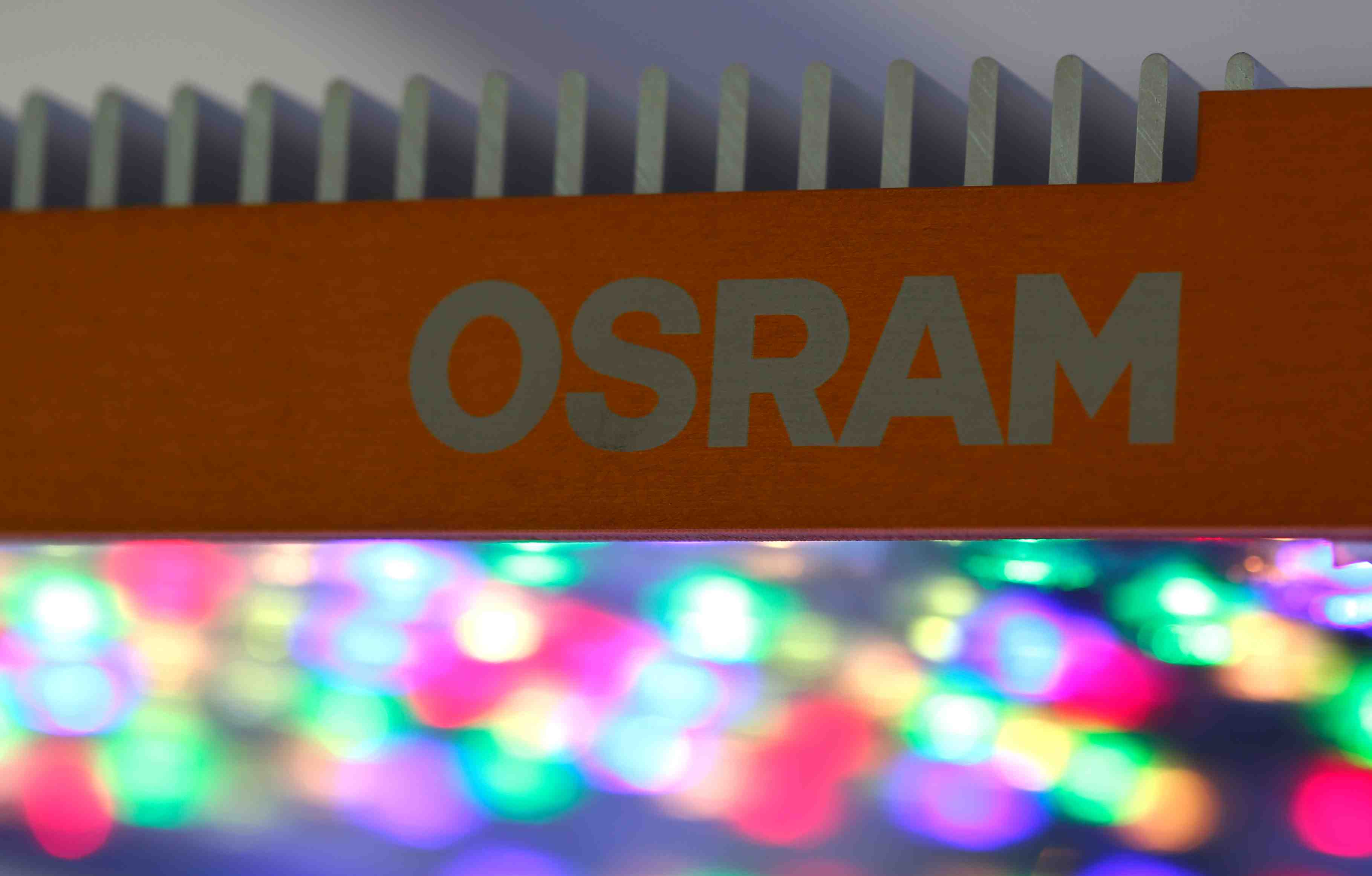 Osram poursuit les discussions avec bain et carlyle, le titre monte