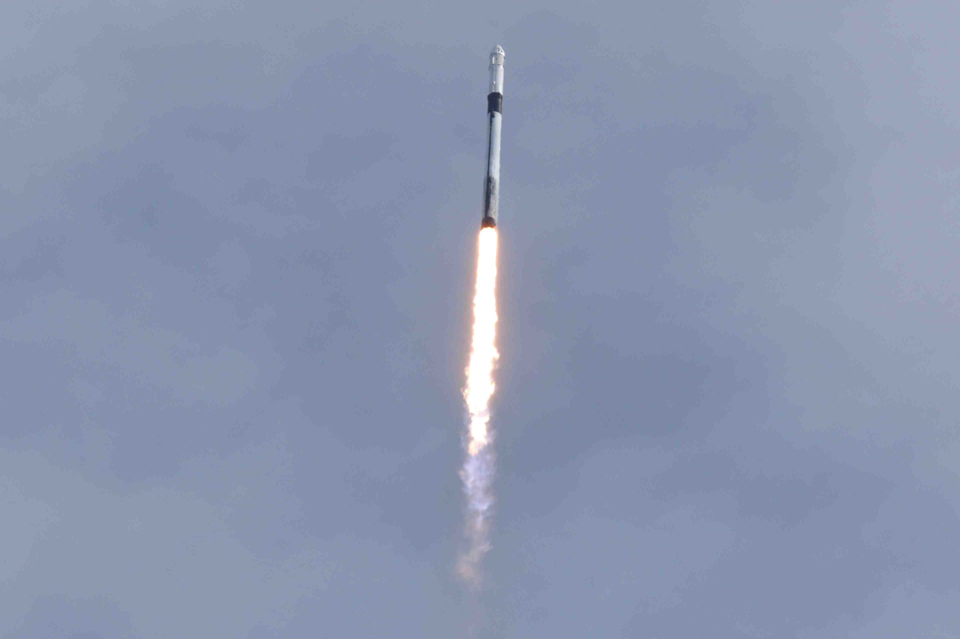 Le lancement du vol spatial habite a bord de spacex fixe au 21 mai