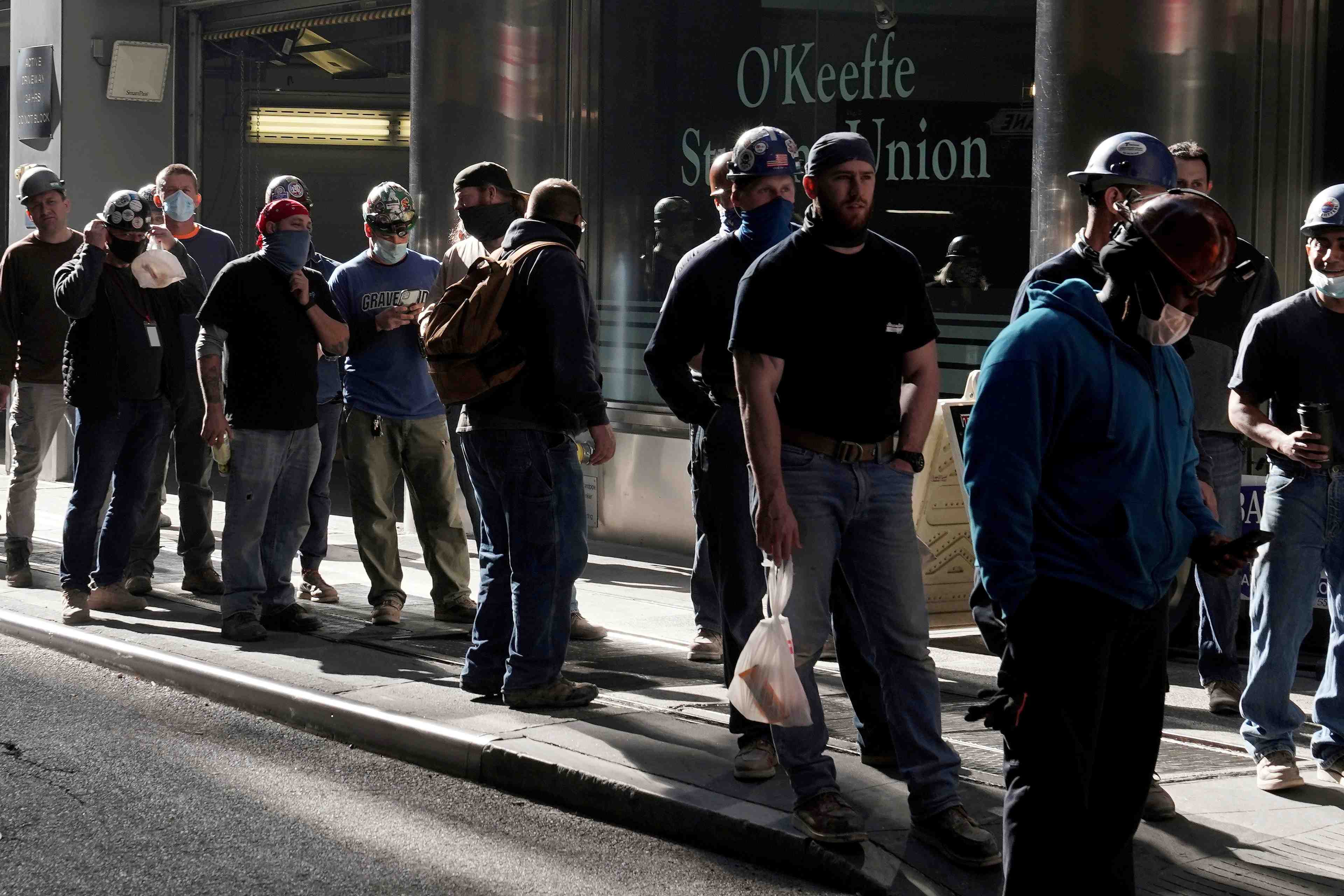 Etats-unis: les creations d'emplois bien inferieures aux attentes en avril