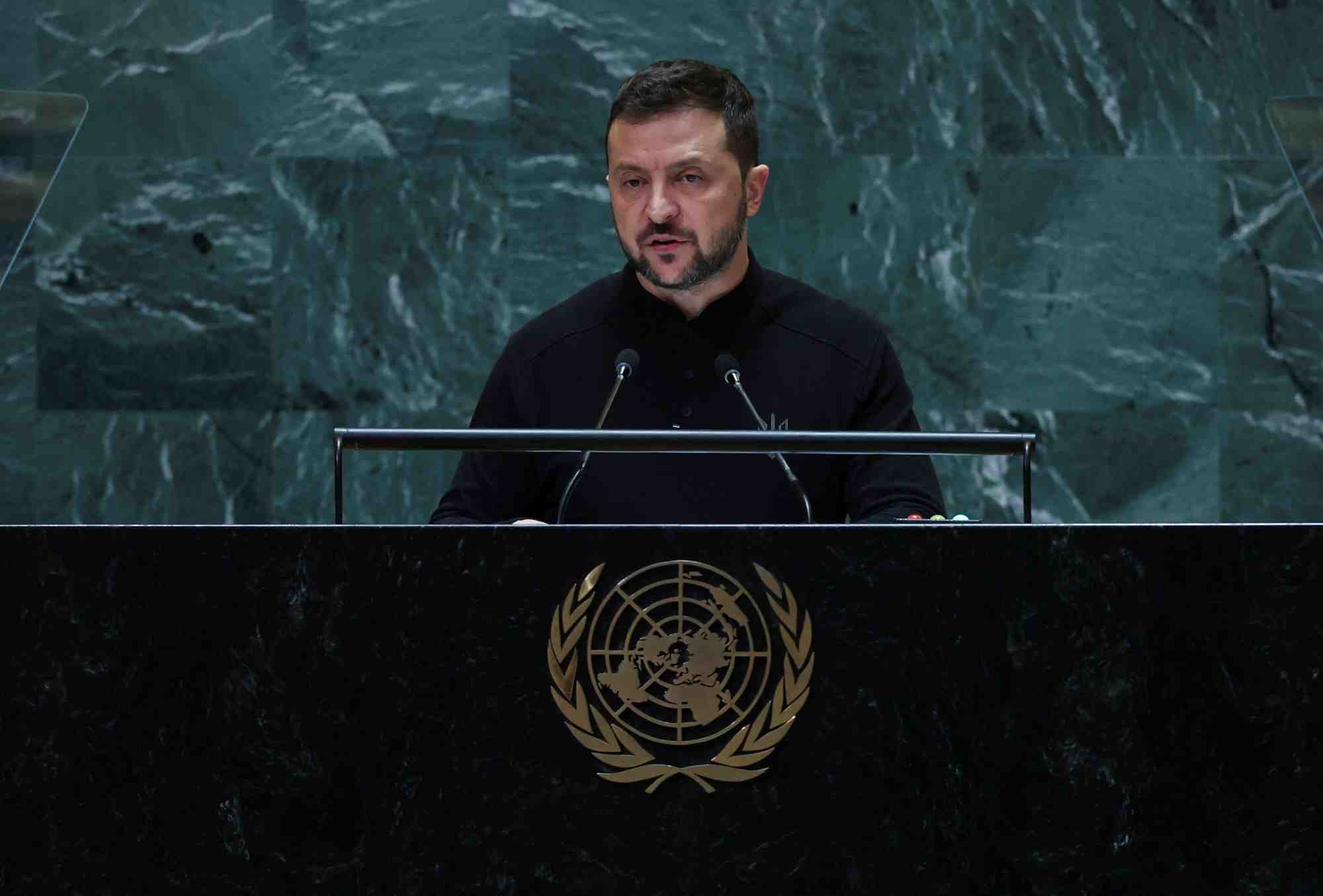 Le president ukrainien volodimir zelensky a l'assemblee generale des nations unies au siege de l'onu a new york