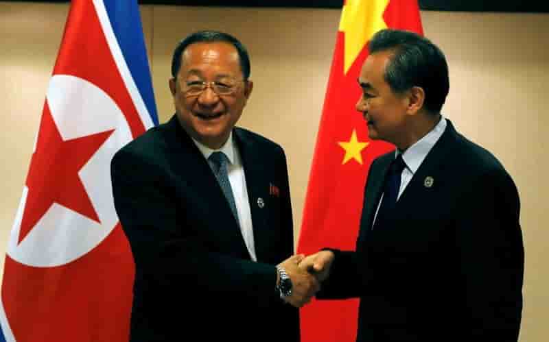 Rencontre entre ministres chinois et nord-coreen a manille