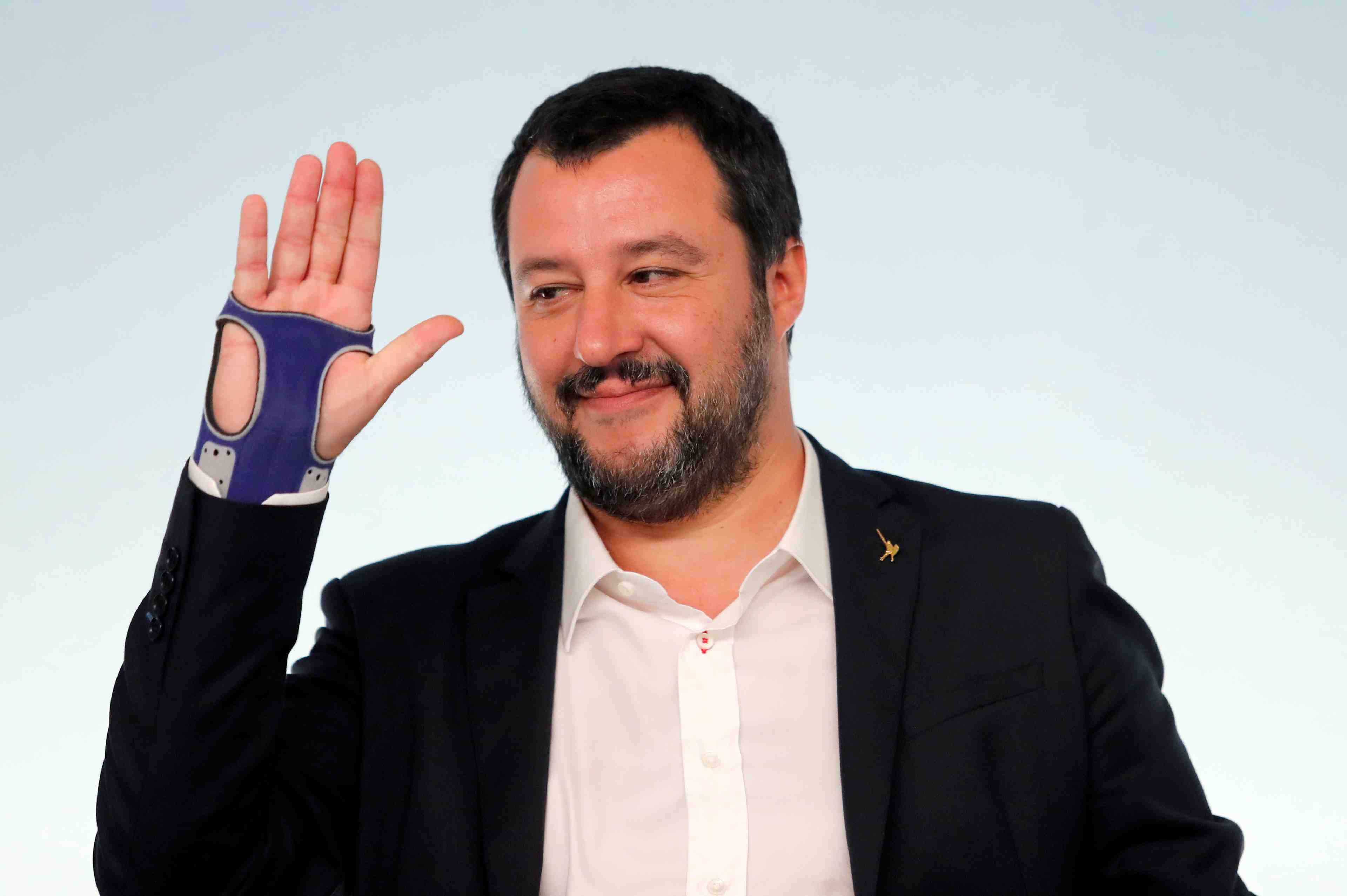 La justice italienne abandonne une procedure lancee contre salvini