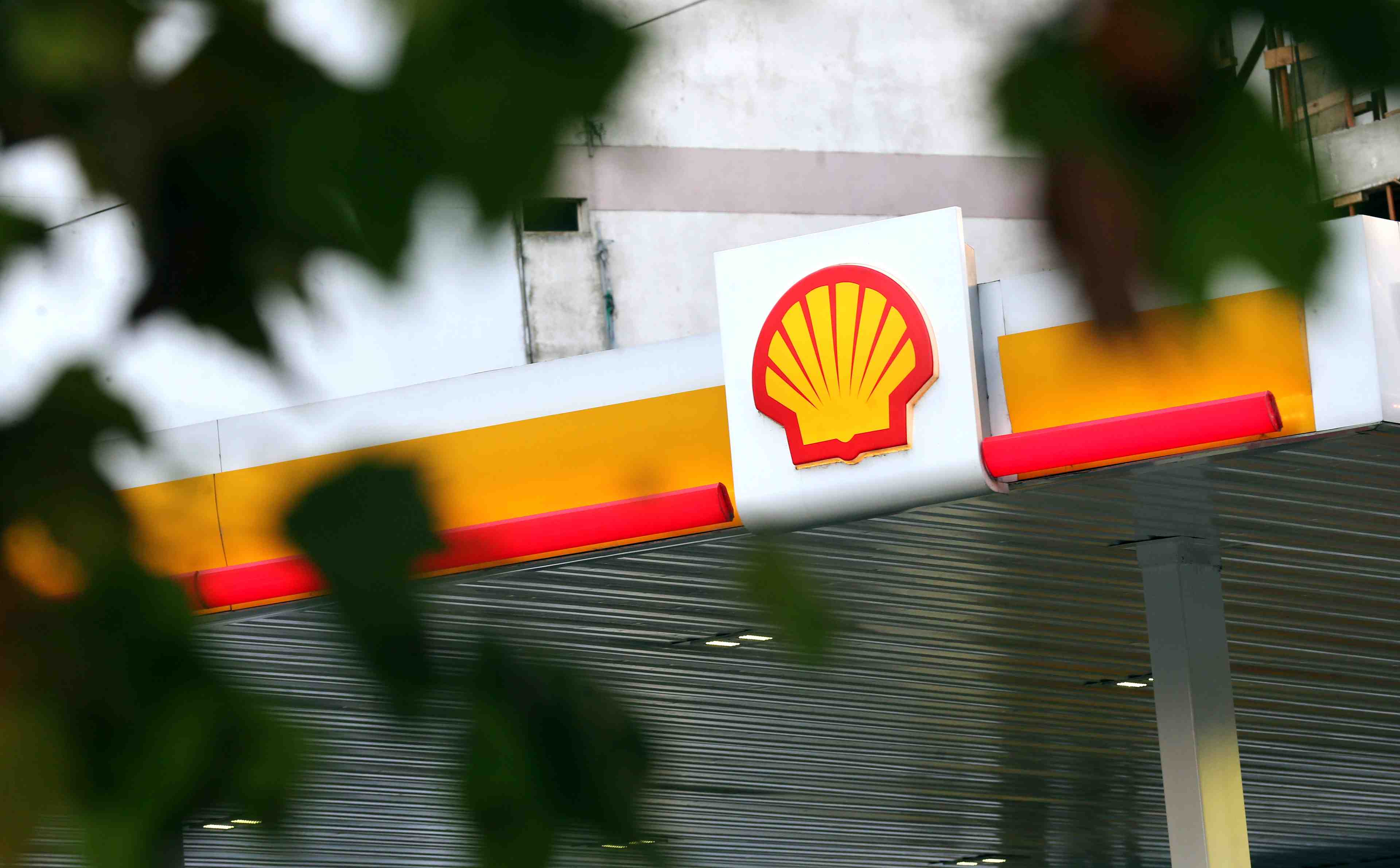 En pleine mutation verte, shell veut reduire de 40% ses couts de production de petrole & gaz