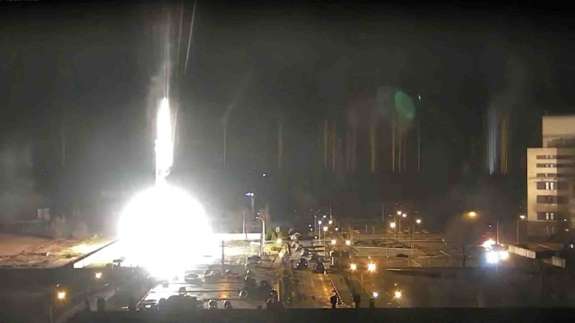 Ukraine: affrontements pres de la plus grande centrale nucleaire d'europe