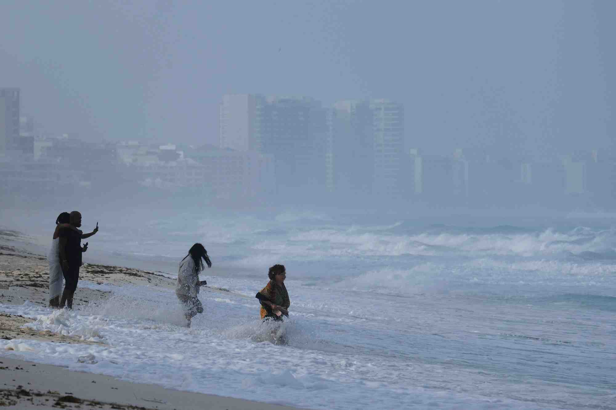 L'ouragan beryl attendu dans la zone touristique mexicaine