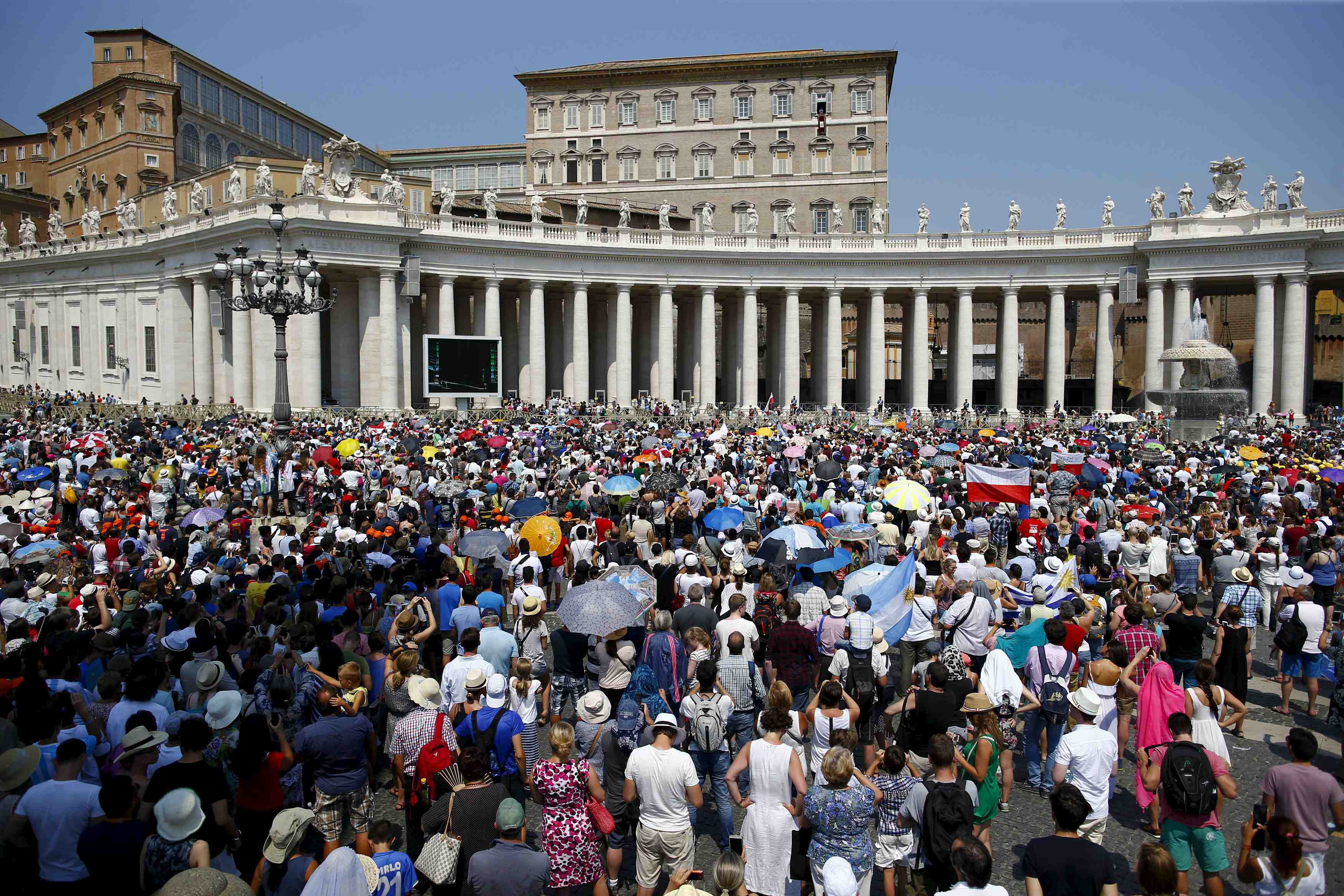 Le pape prone l'interdiction totale des armes nucleaires