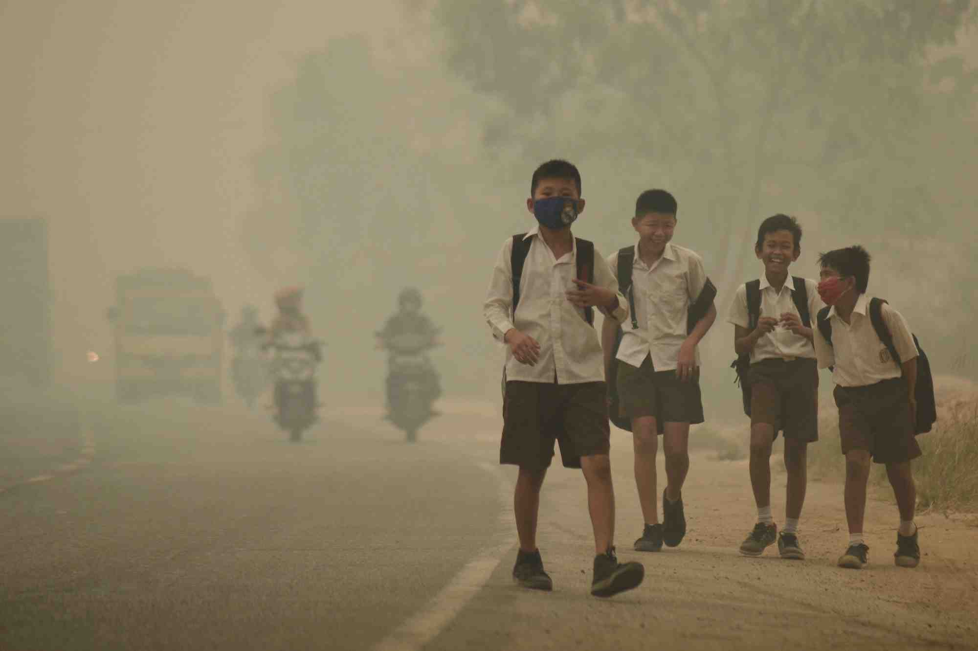 pollution Asie enfants Indonésie