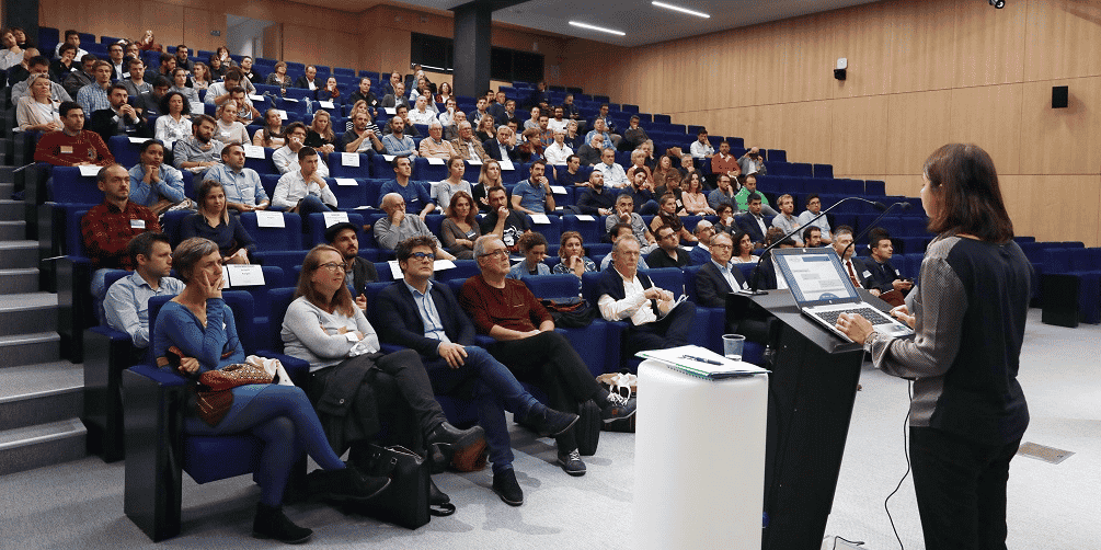 Un public attentif aux enjeux soulevés par Eticoop.