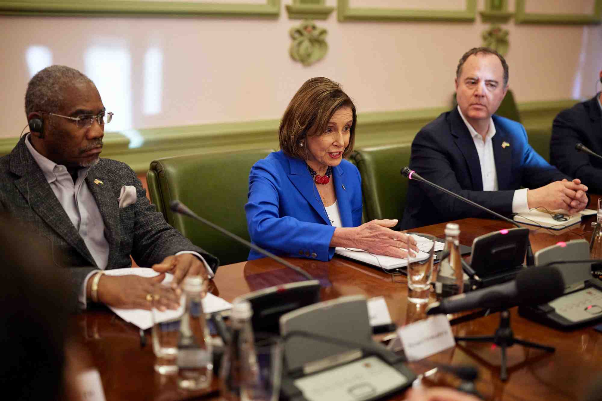 Visite surprise de nancy pelosi a kyiv