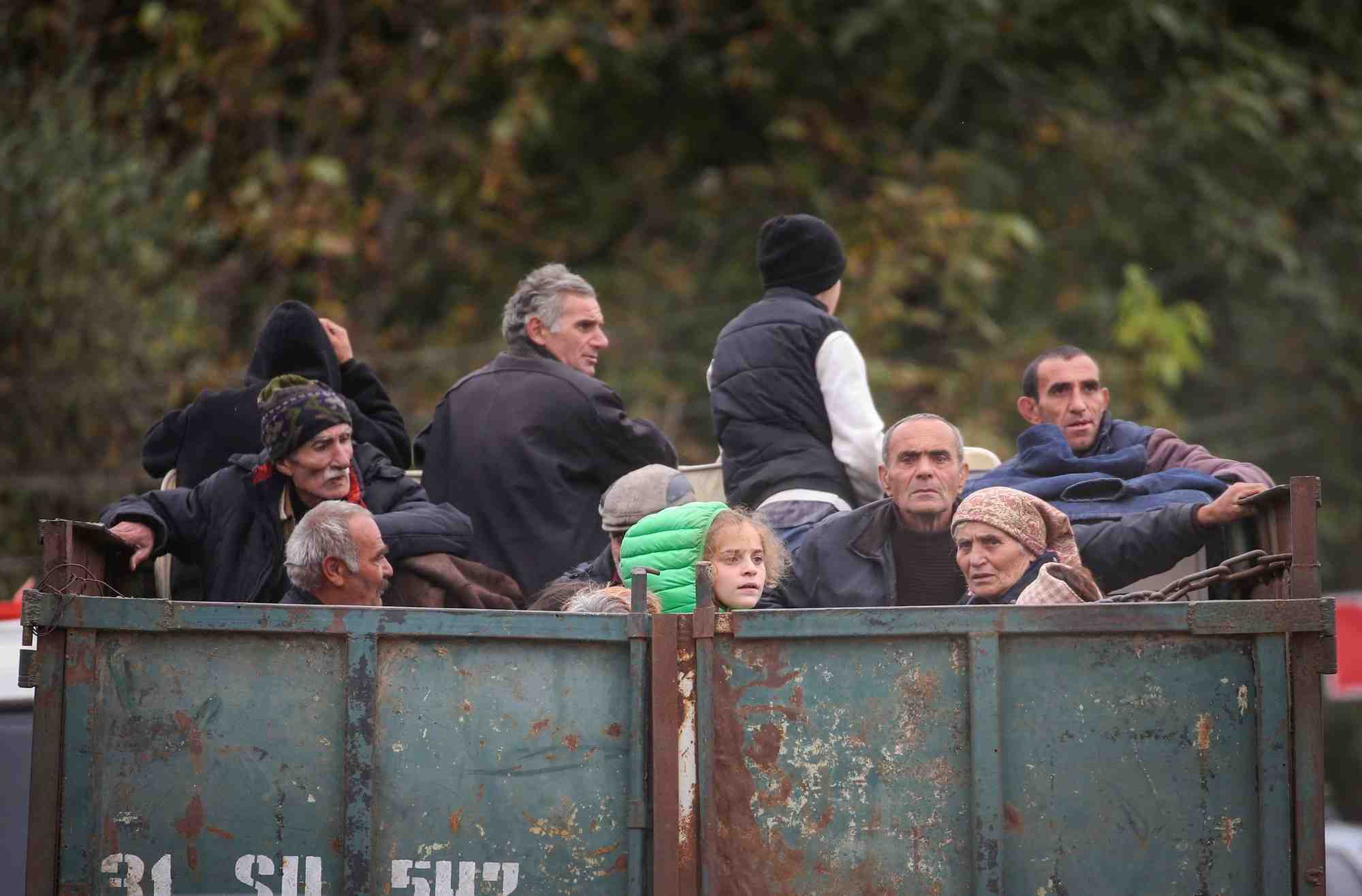 Des dizaines de milliers d'Arméniens du Haut-Karabakh continuaient mercredi à prendre la route pour fuir la région après la défaite des forces séparatistes face à l'Azerbaïdjan.