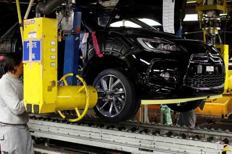 Net recul des valeurs automobiles a la bourse de paris