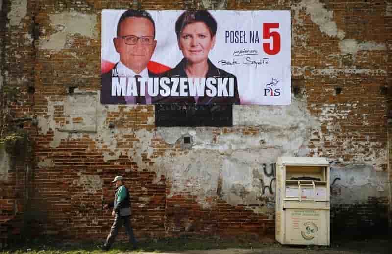 Majorite absolue pour les conservateurs du pis aux legislatives en pologne