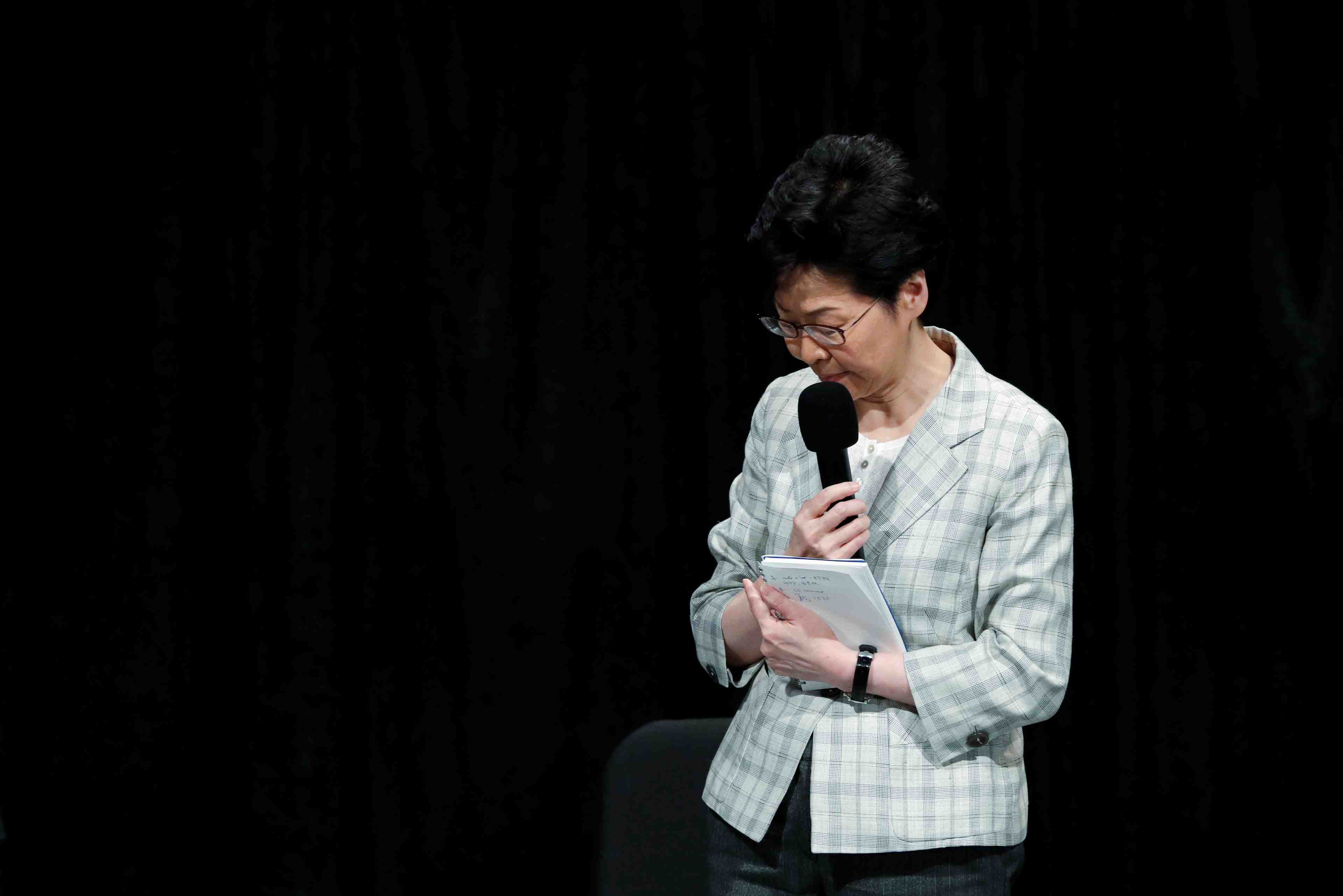 Lam dit qu'elle ne tolerera plus les actes de vandalisme a hong kong