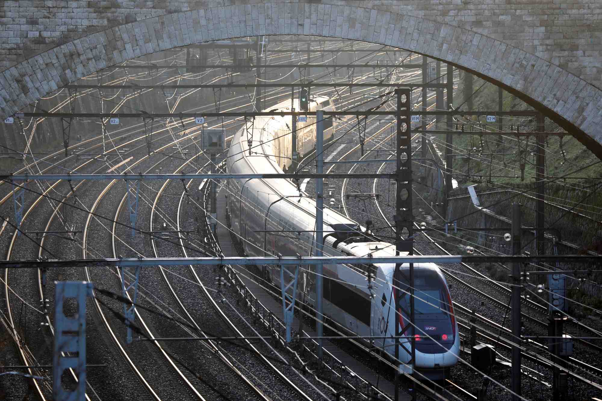 Un tgv strasbourg-paris deraille dans le bas-rhin, quatre blesses