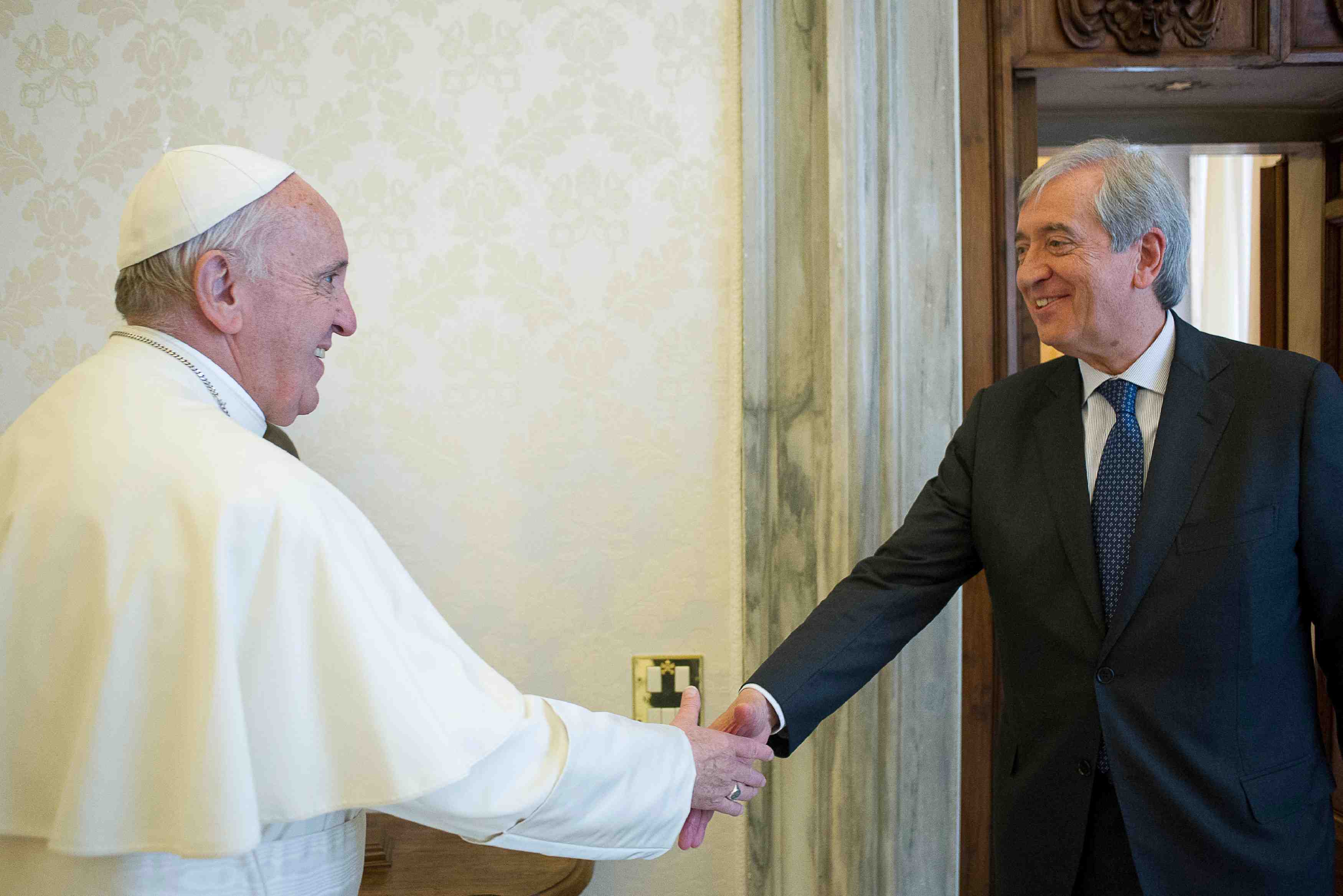 L'ex-controleur des finances du vatican denonce un complot